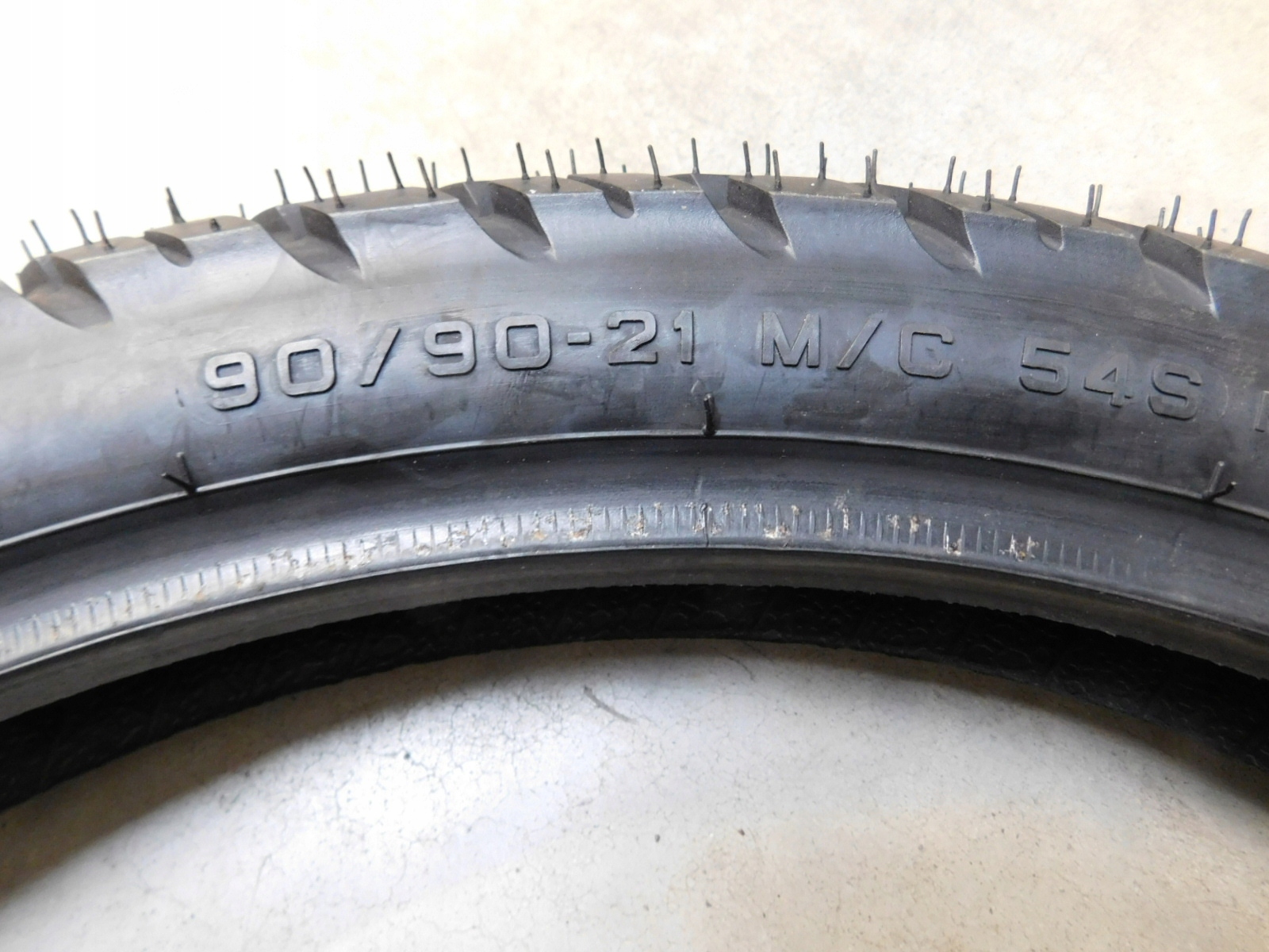 Opona Pirelli MT90 Scorpion A/T 90/90-21 62S Szerokość opony 90 mm