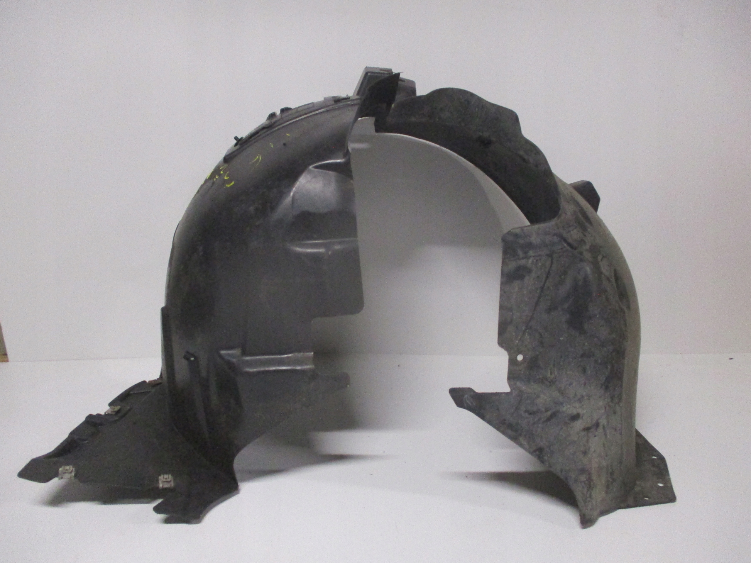 mudguard front MERCEDES GLE A1668800605 right