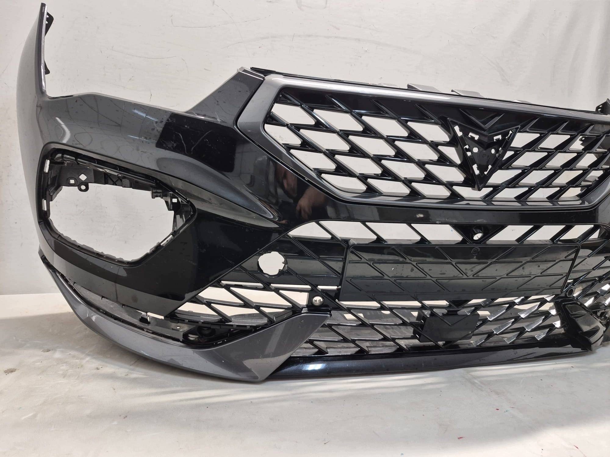 CUPRA ATECA LIFT 575 20- bumper front front grid grill PDC 575807221