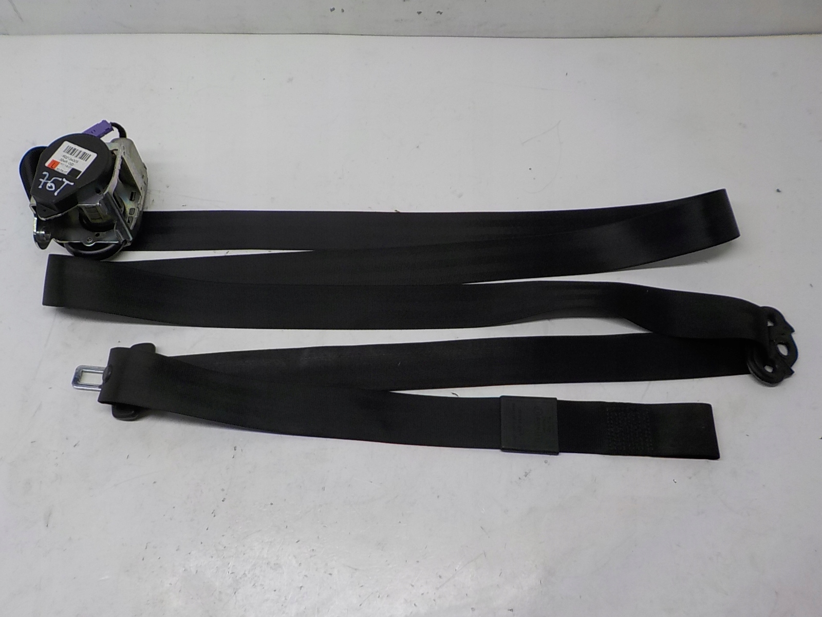 AUDI A3 II 8P seat belt adjuster 3D left front 8P3857705B