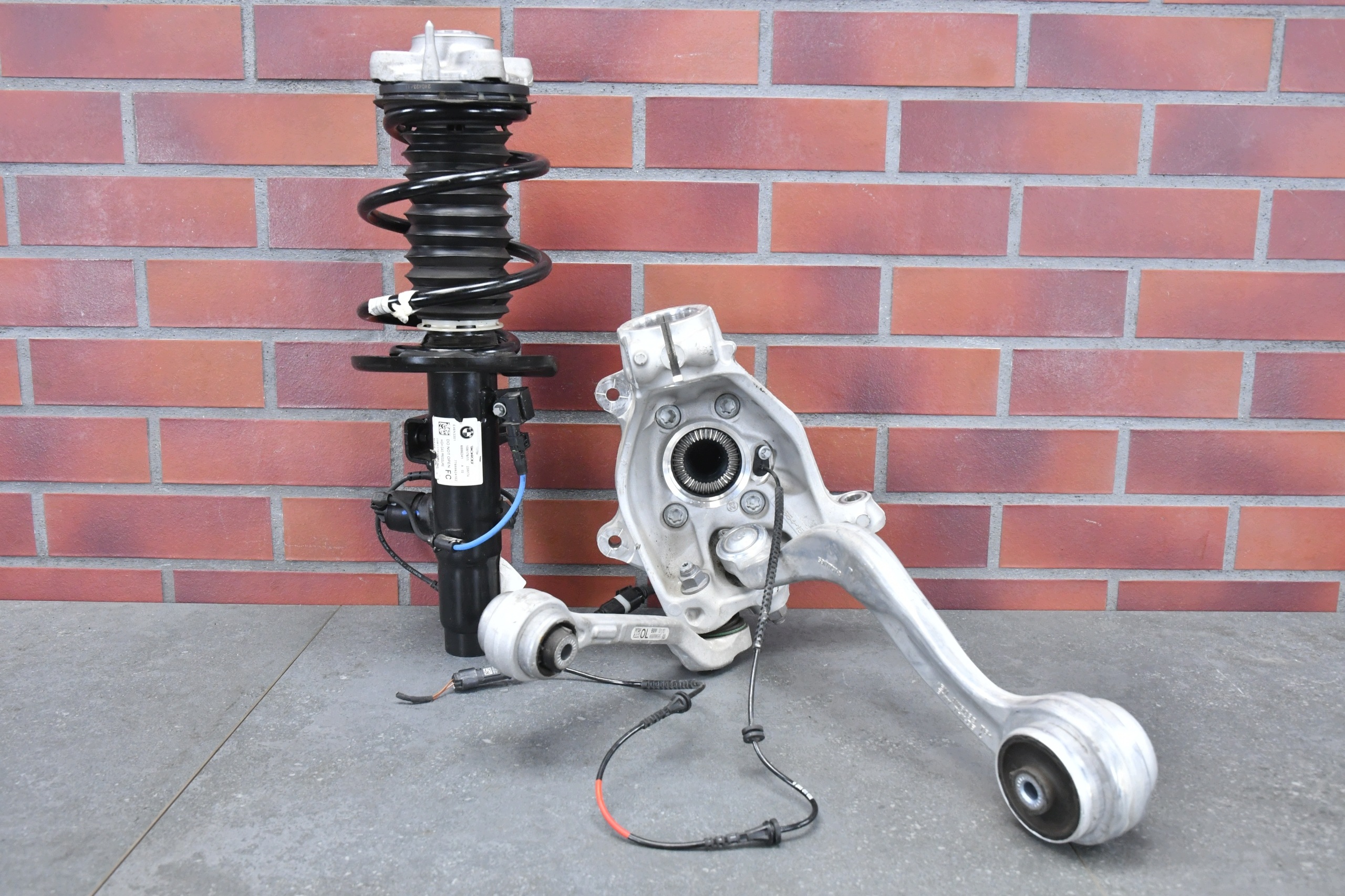 swing left front shock absorber left front BMW 4 G22 G23 4x4 8956km