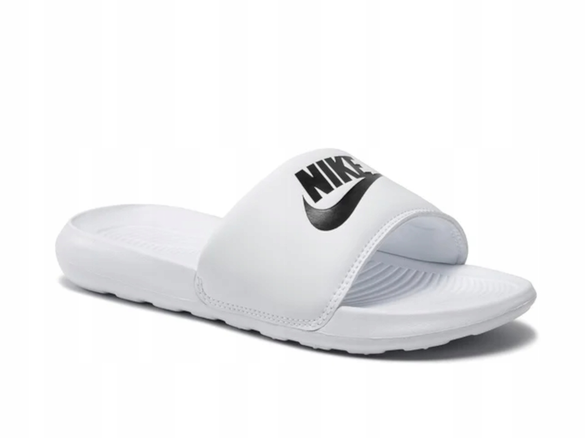 Nazouváky Nike Victori One CN9677-100 pro každodenní nošení v létě, pohodlné, 40,5
