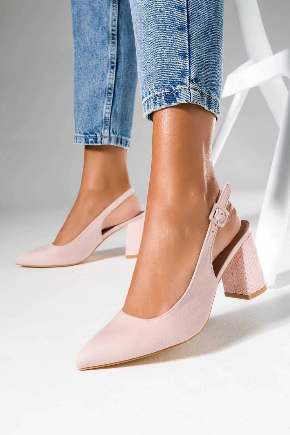 CZÓŁENKA DAMSKIE NA OZDOBNYM OBCASIE SŁUPKU MODNA ODKRYTA PIĘTA LEKKIE r 36 Rozmiar 36