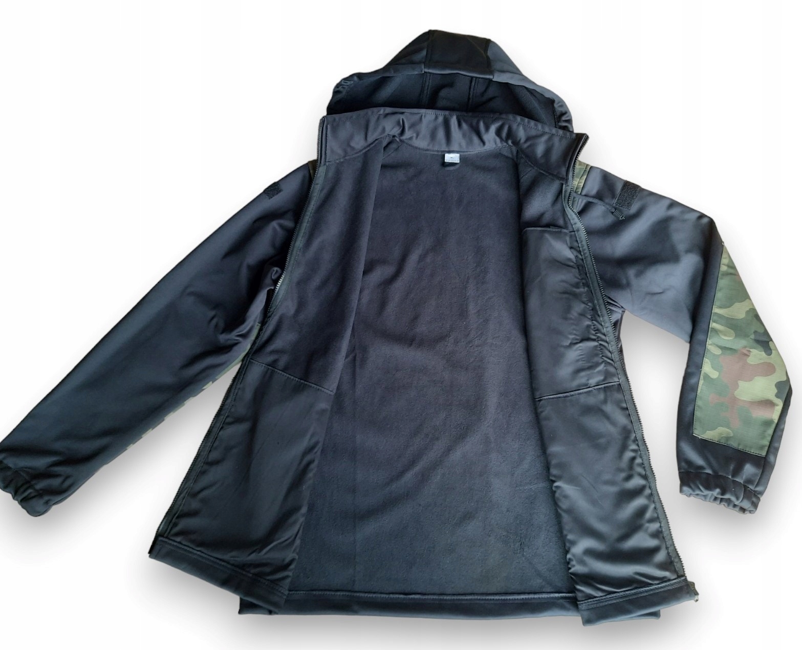 KURTKA MĘSKA TURYSTYCZNA SOFTSHELL CAMO WZ 93/CZARNY XXL Kod producenta 112233A