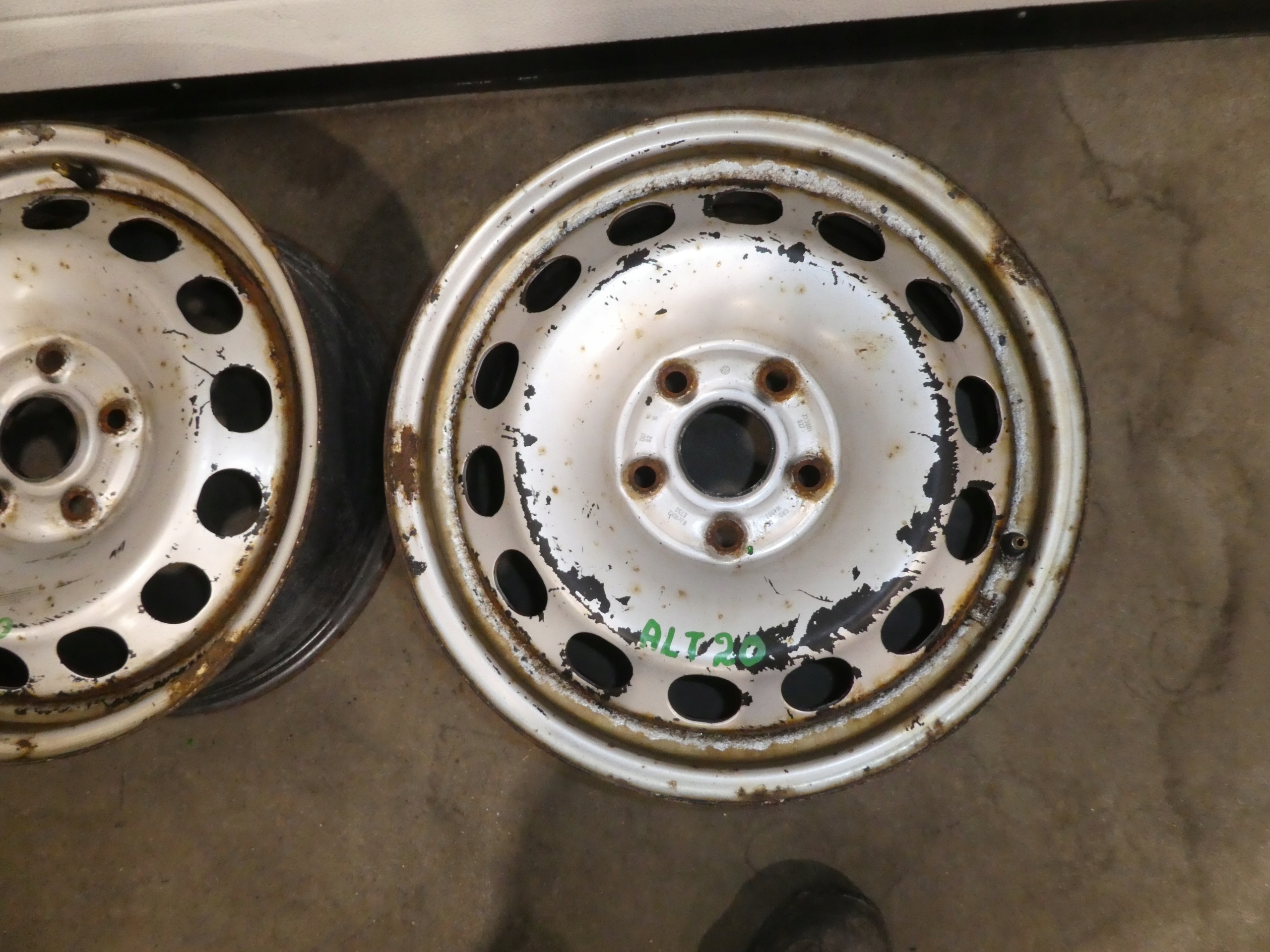2X discs metal disc VW CADDY III 2K3601027