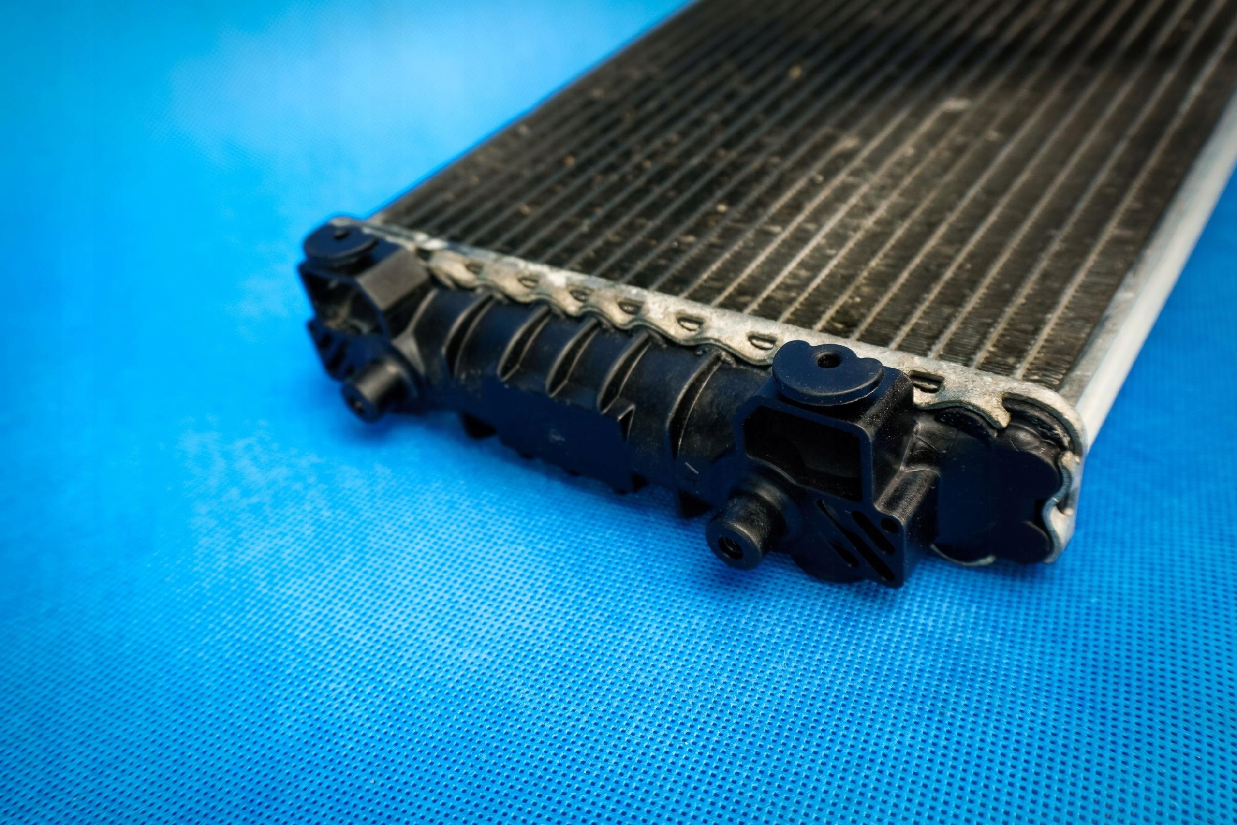 supplementary water cooler Audi A7 S8 SQ5 8K0121212B