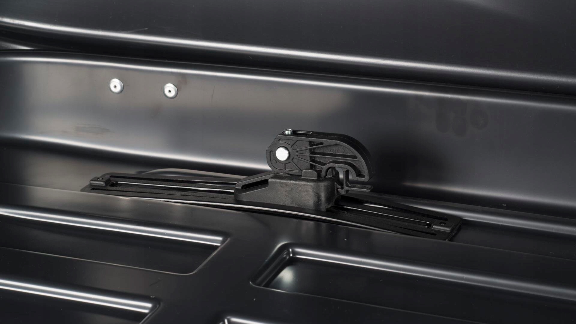 Box dachowy Taurus Altro 500 czarny polysk Volume 500 l