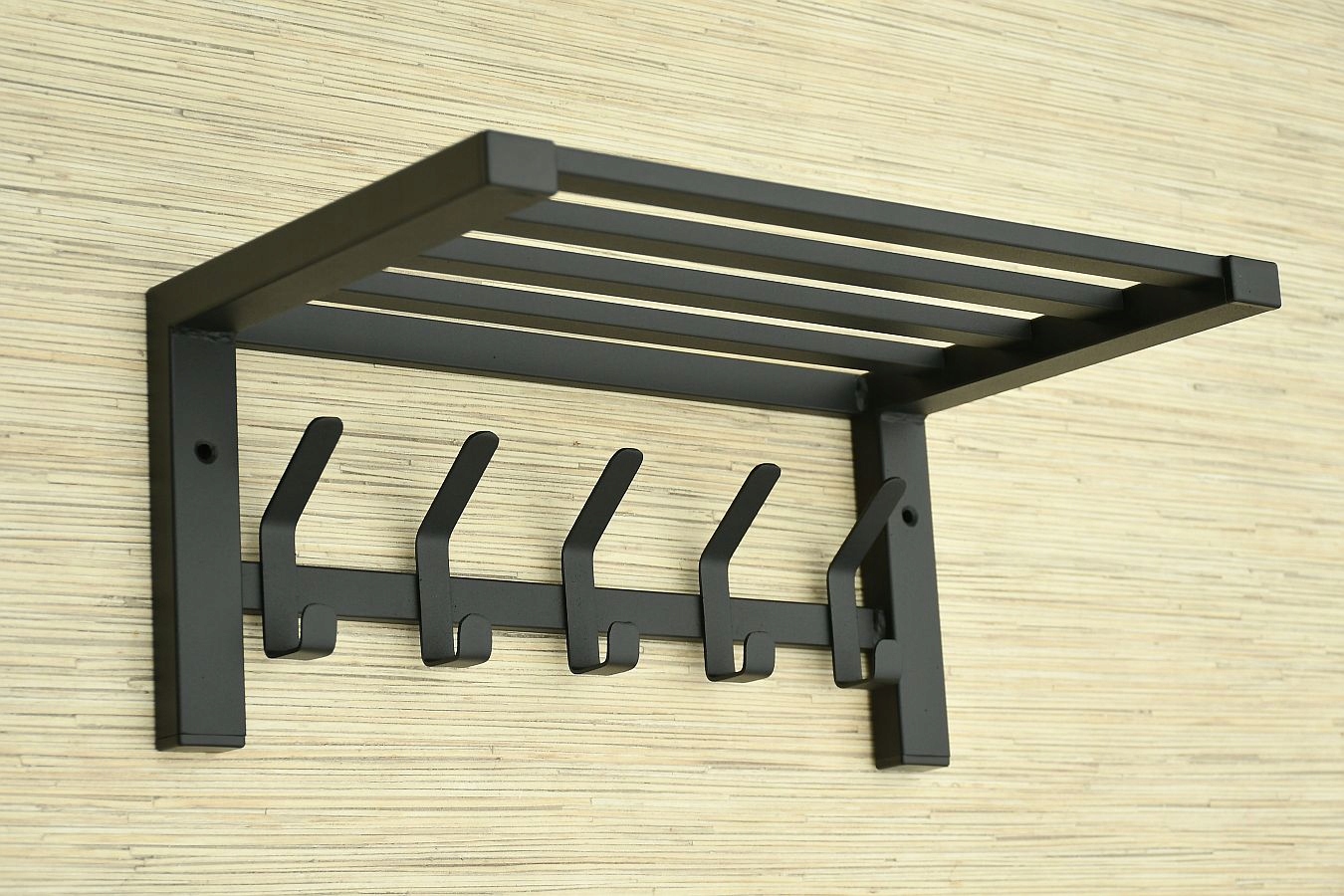 Wieszak Na Ubrania Wieszak Z Półką Ścienny Wiszący Metalowy 50 cm