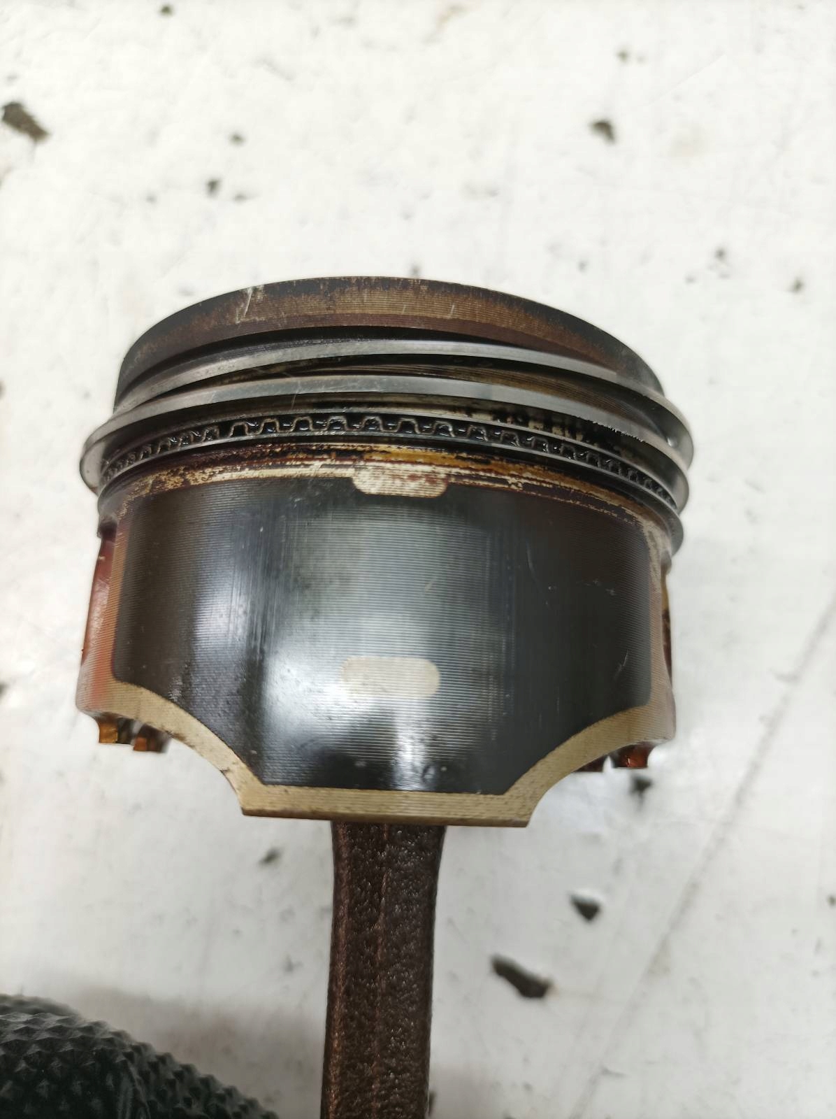 piston 69L34 MAHLE G8031 1.2 TCE Renault Clio III (2005-2014)