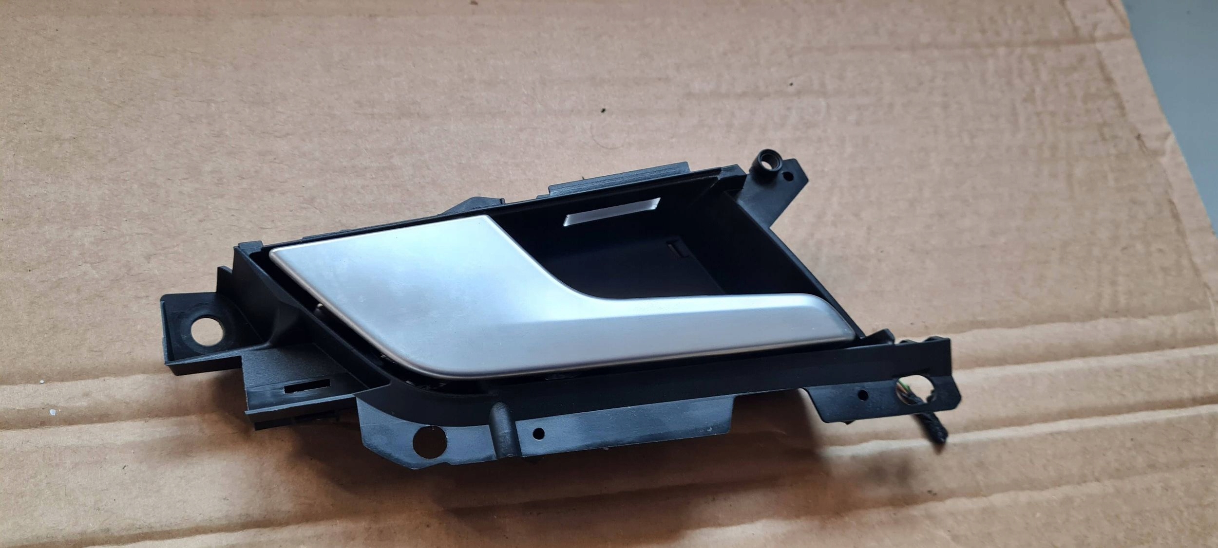A4 B9 8W LIFT handle door left left front AMBIENTE LED 8W0837019C