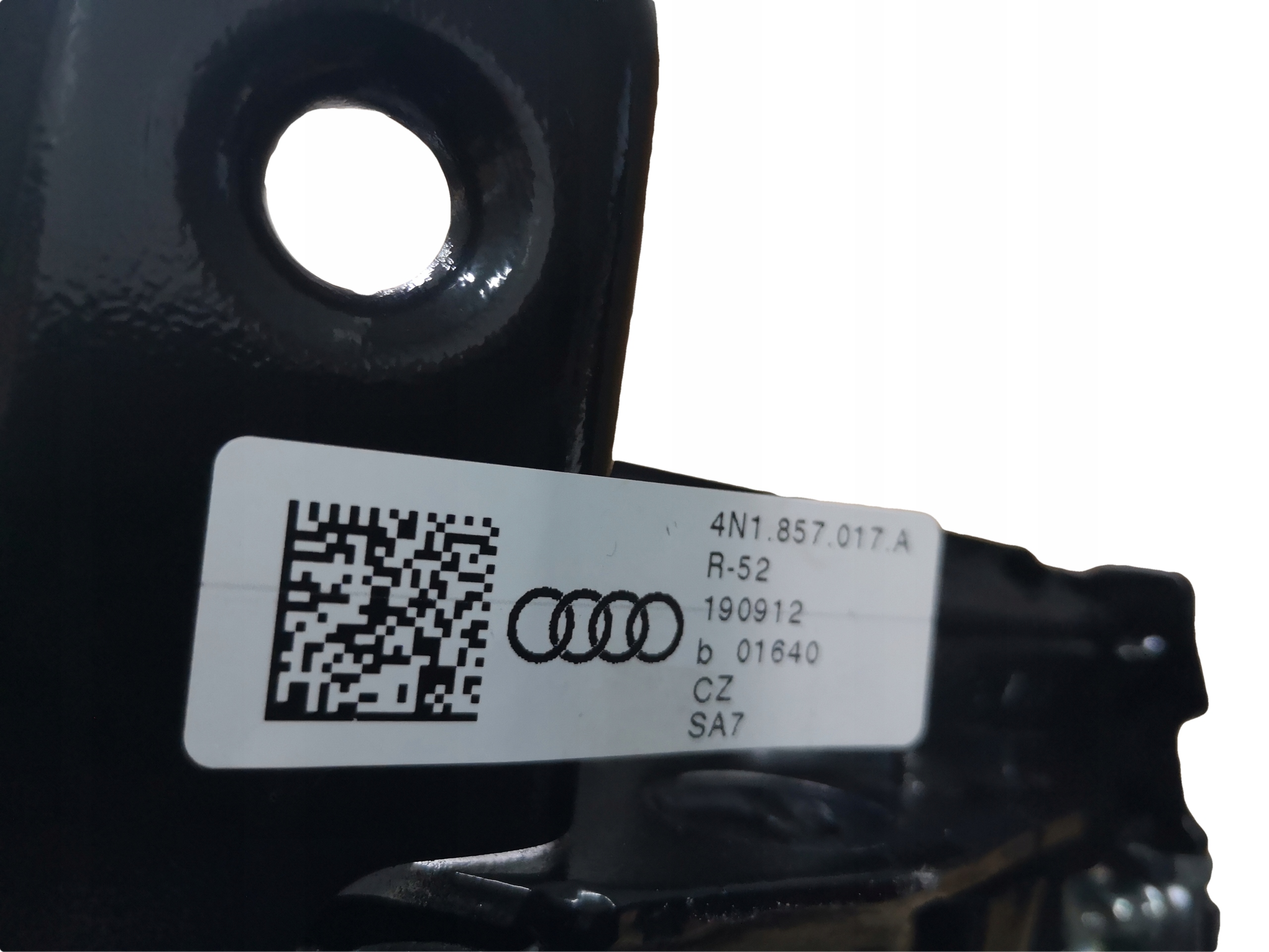 AUDI A8 4N D5 sider support of the dashboard 4N1857017A