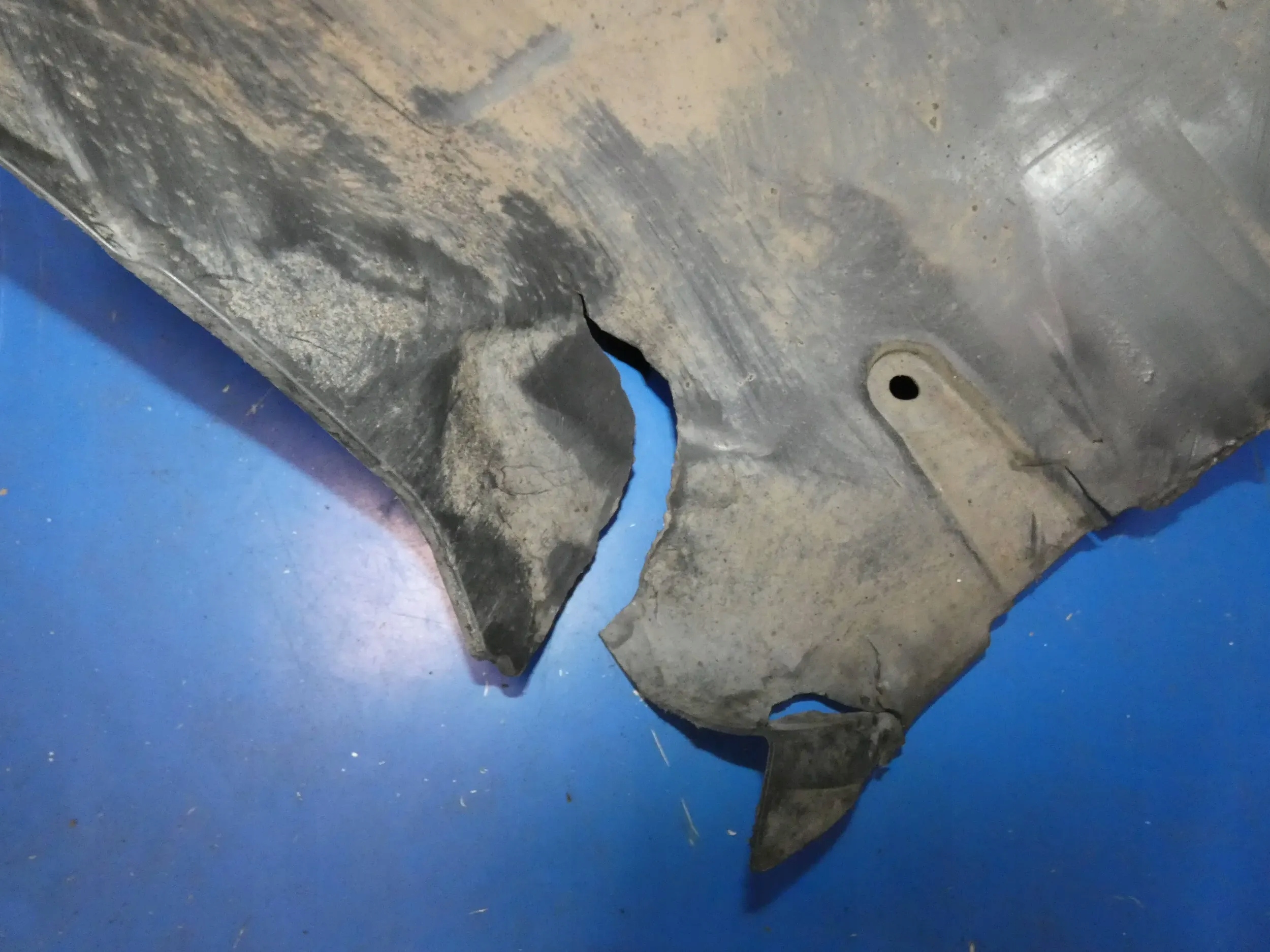 VOLVO V90 II S90 II mudguard left front front - STAN as for FOTO