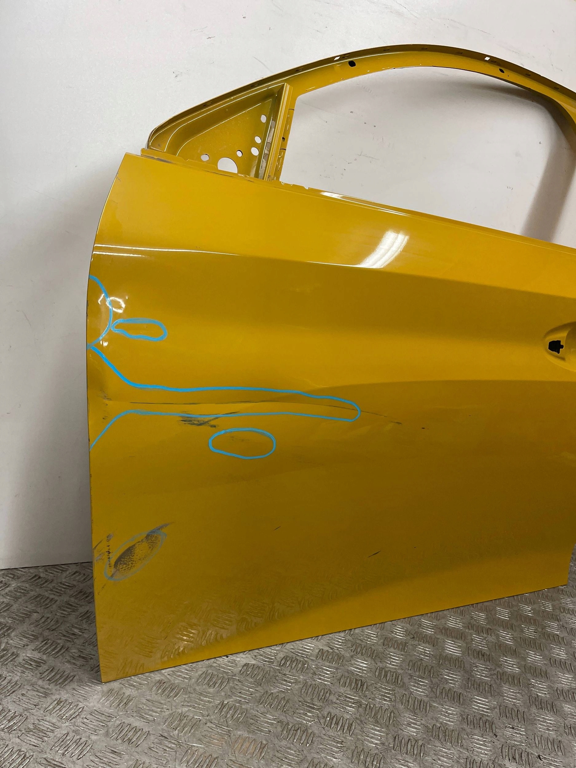 door front front left Peugeot 208 II 2 19