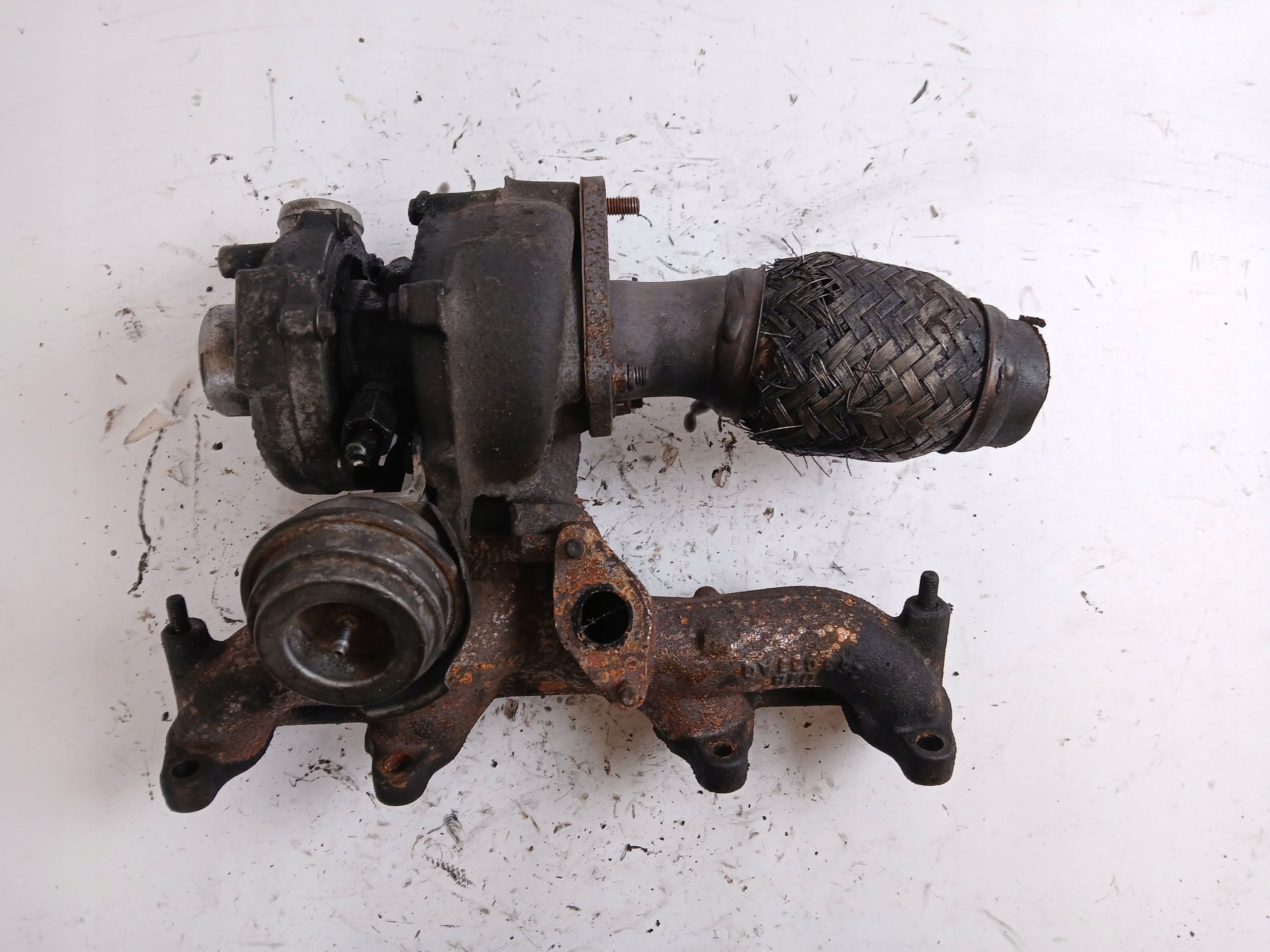 AUDI A4 B6 1.9 TDI turbo TURBINA 028145702R