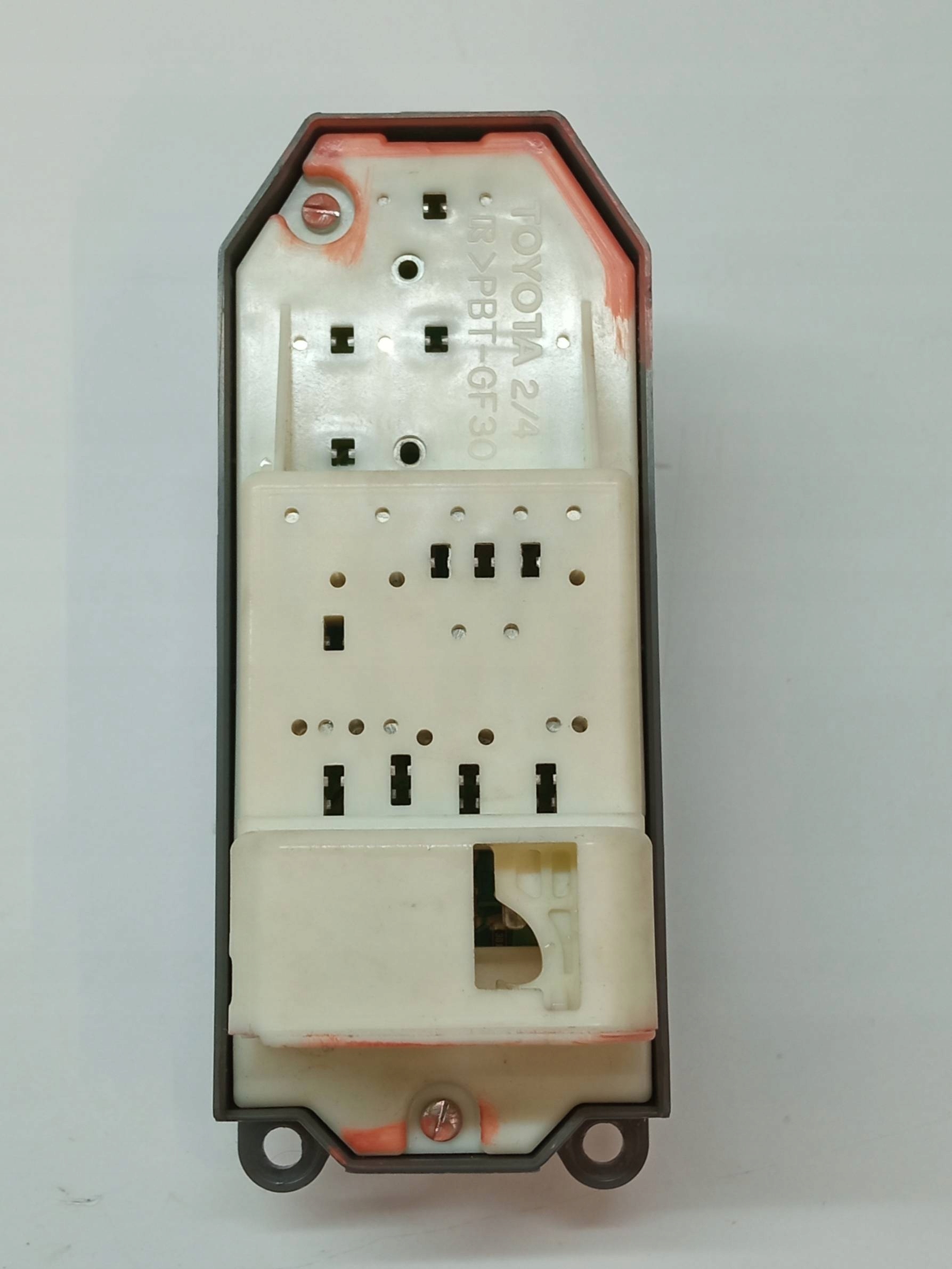 window control switch left front of mirrors 183574 Toyota Yaris II (2005-2011)