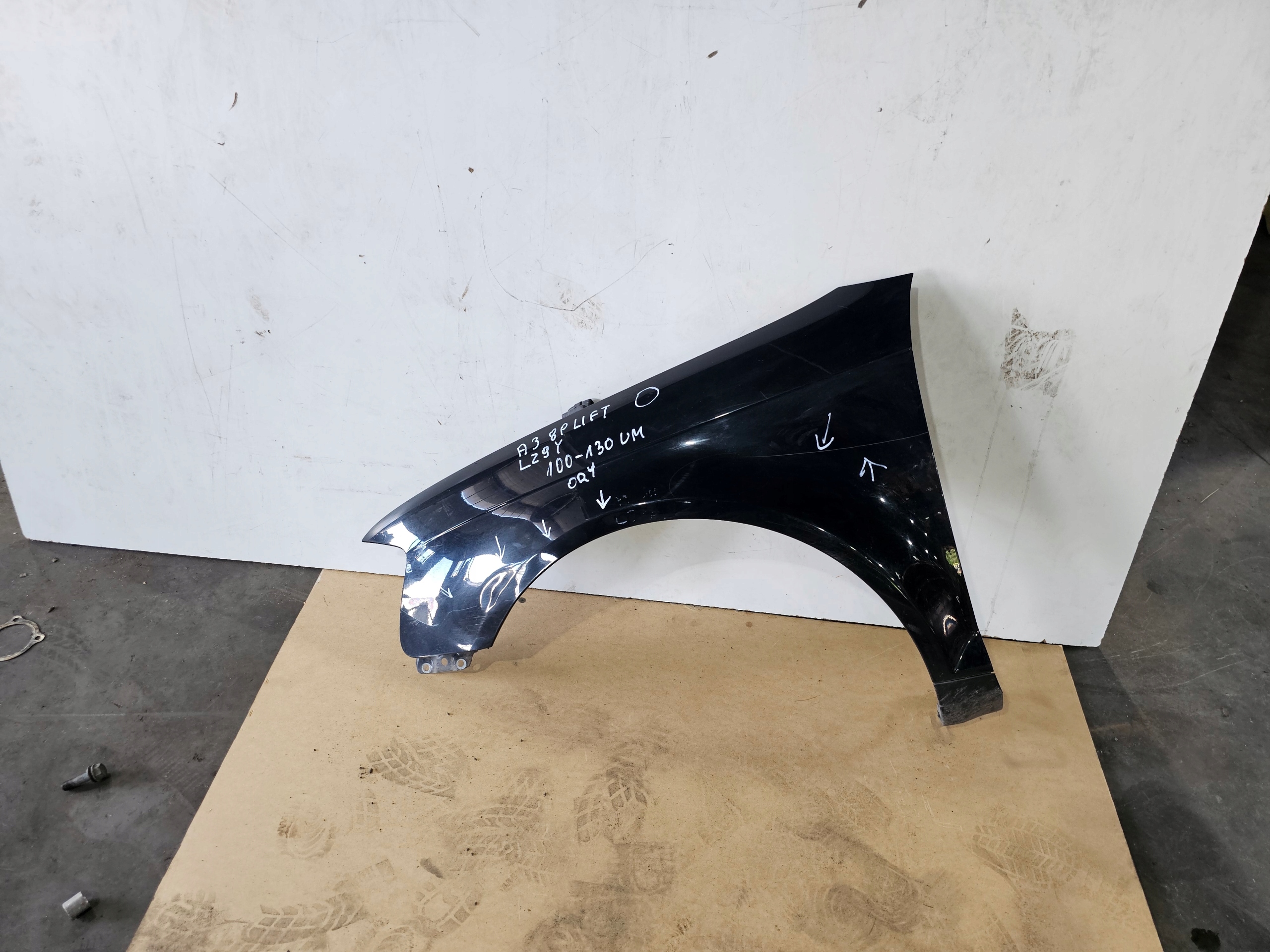 fender left front AUDI A3 8P LIFT 2008-2012 LZ9Y