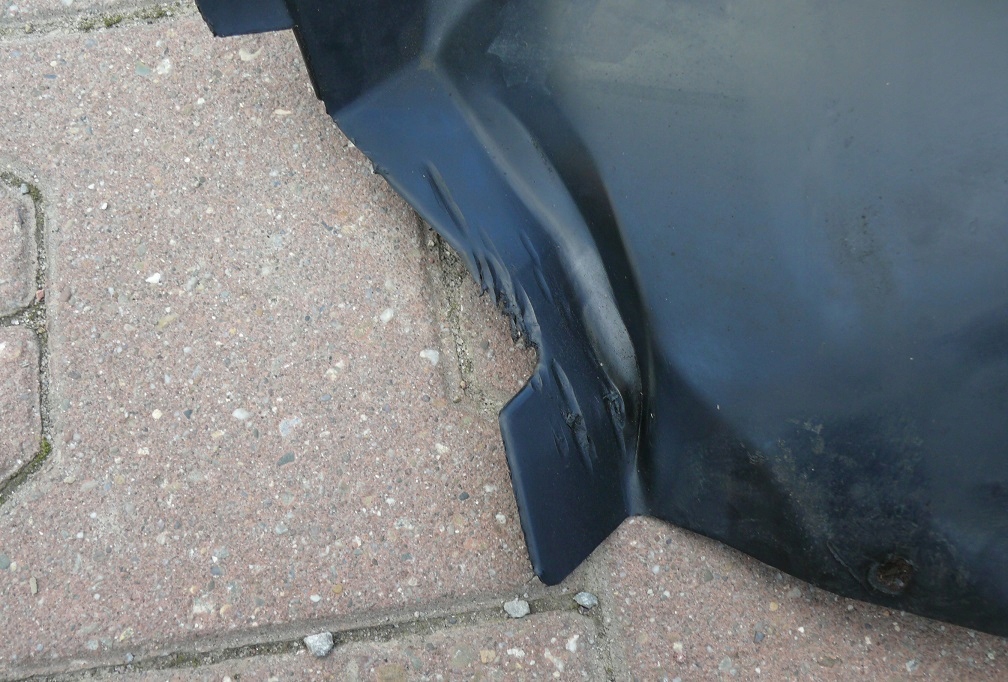 mudguard left front AUDI A8 D2 94-98r. 4D0821191L