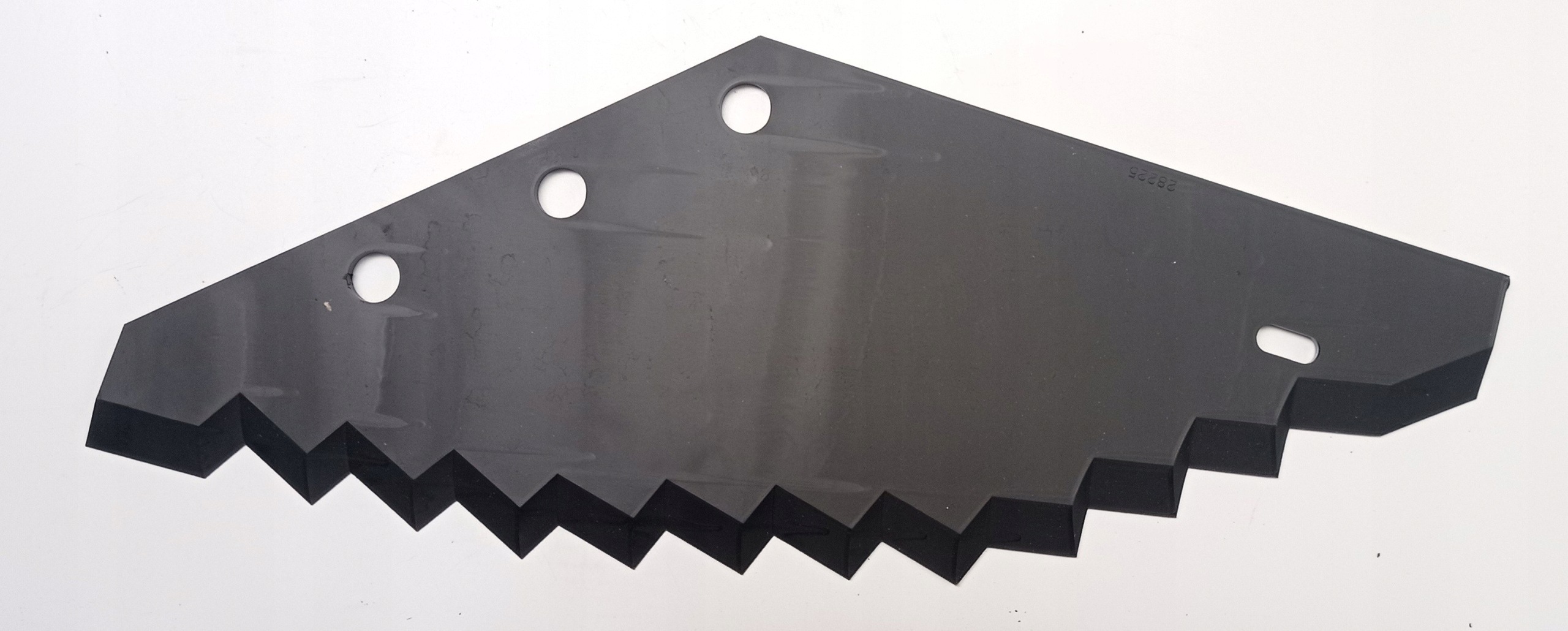 Nůž pro krmné vozy 560x250x6 univerzální, Zesílený, průměr otvoru 20 mm