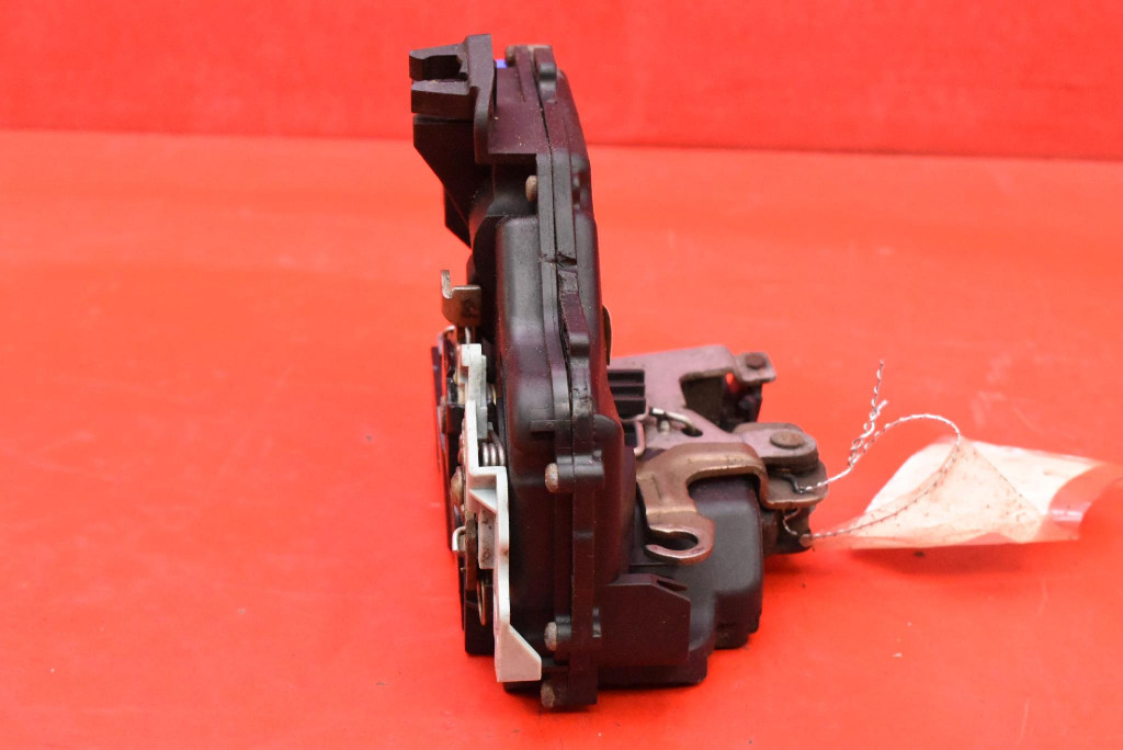 lock door right front front EU 3D1837016 SKODA OCTAVIA 2 II HB 04-08