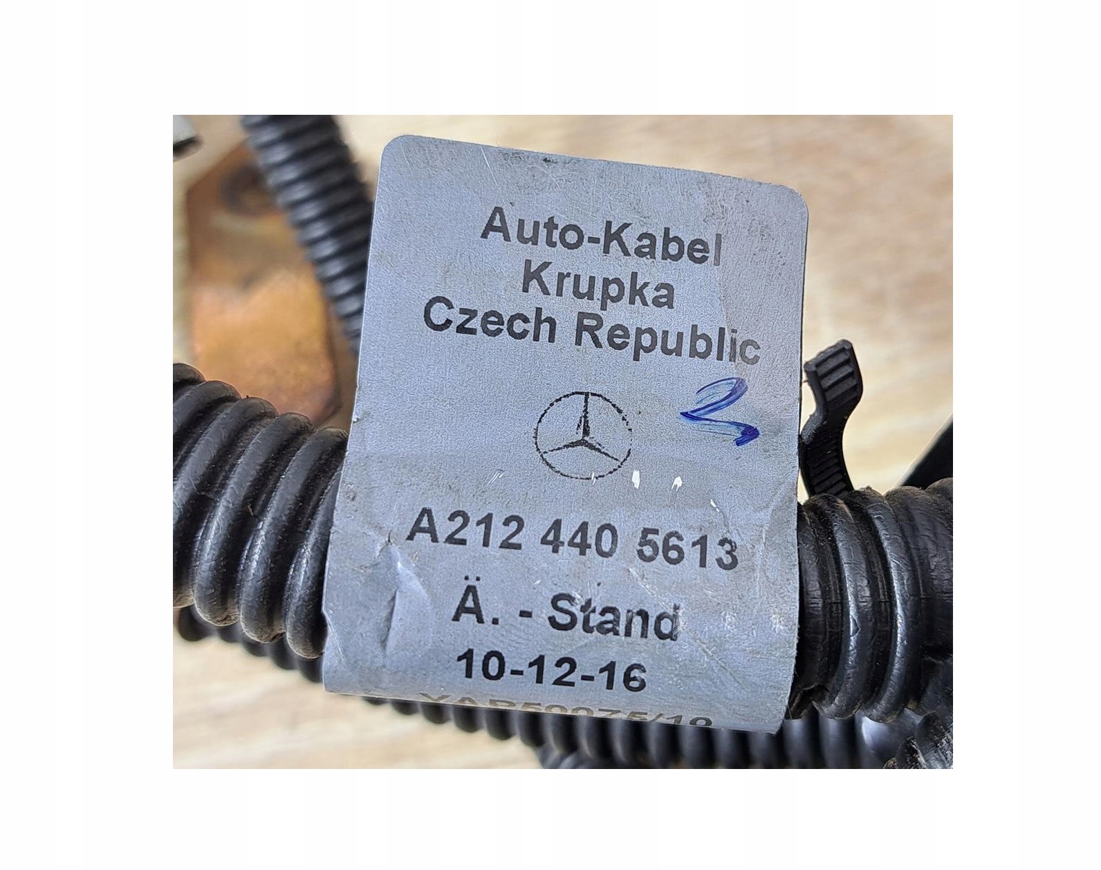 MERCEDES W212 KLEMA PIROTECHNICZNA A2124405613 # Producent części Mercedes-Benz OE