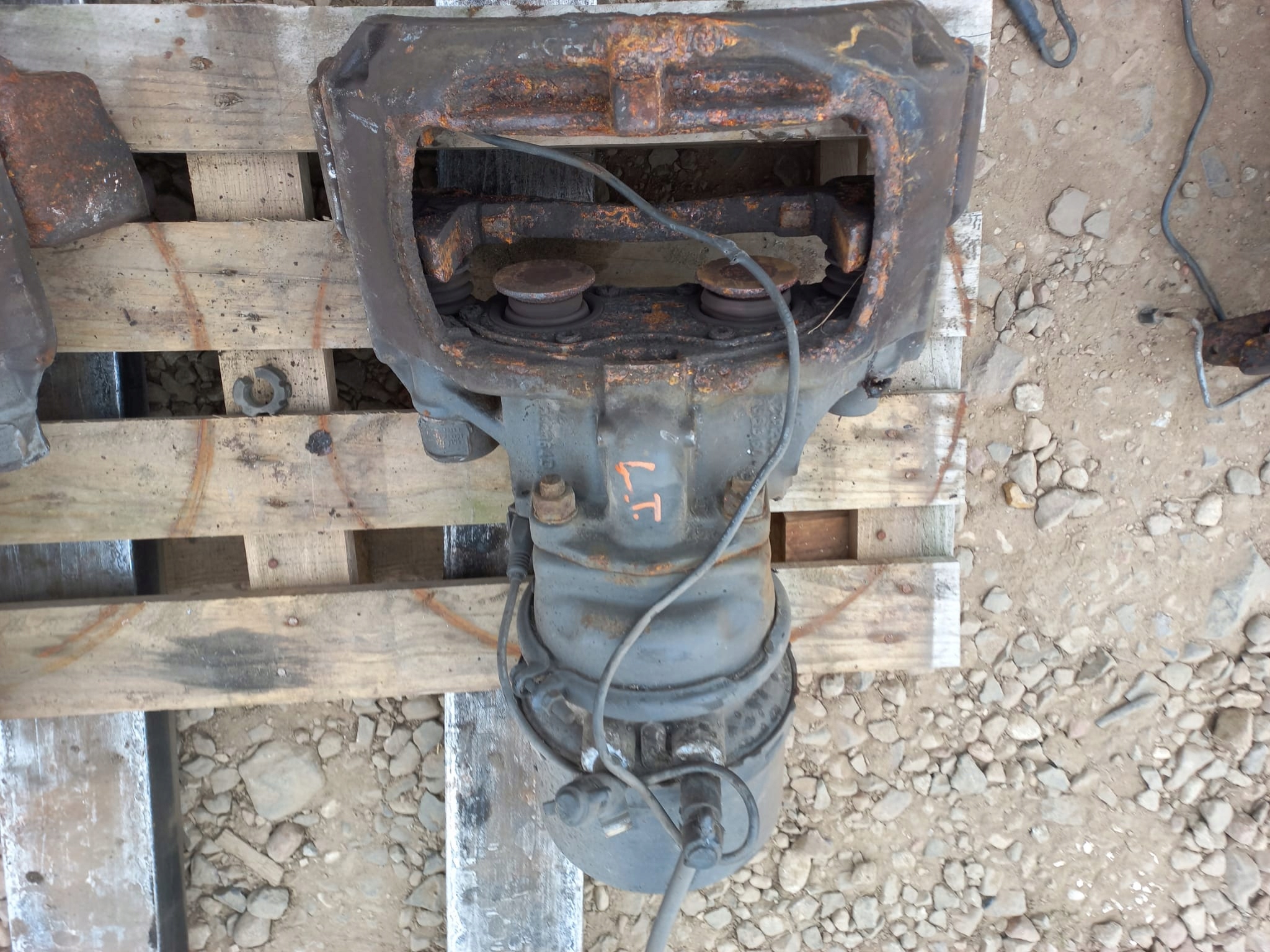 caliper brake left rear part SCANIA P380 11R E5