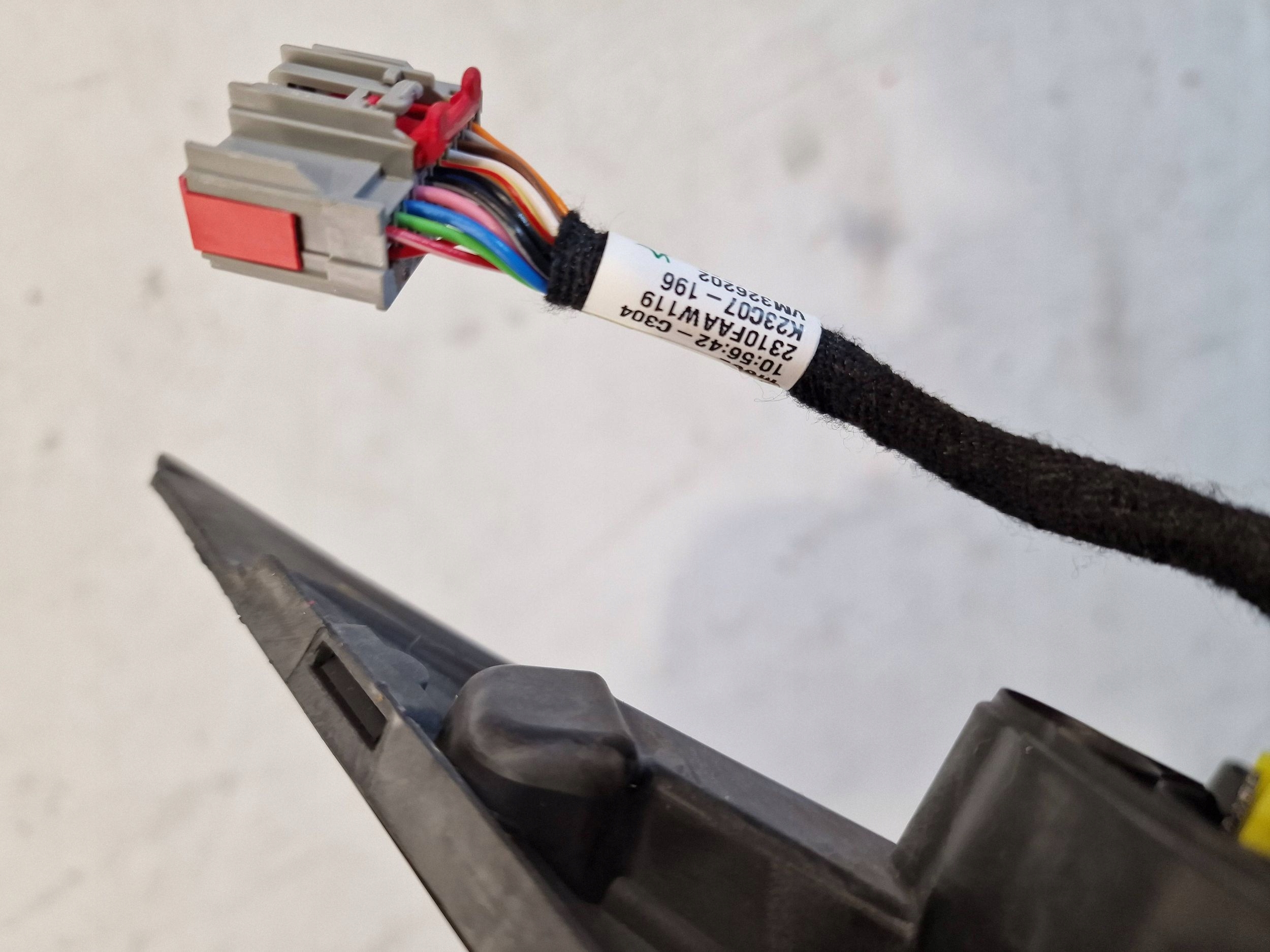 Range Rover Velar 17-> зеркало правое