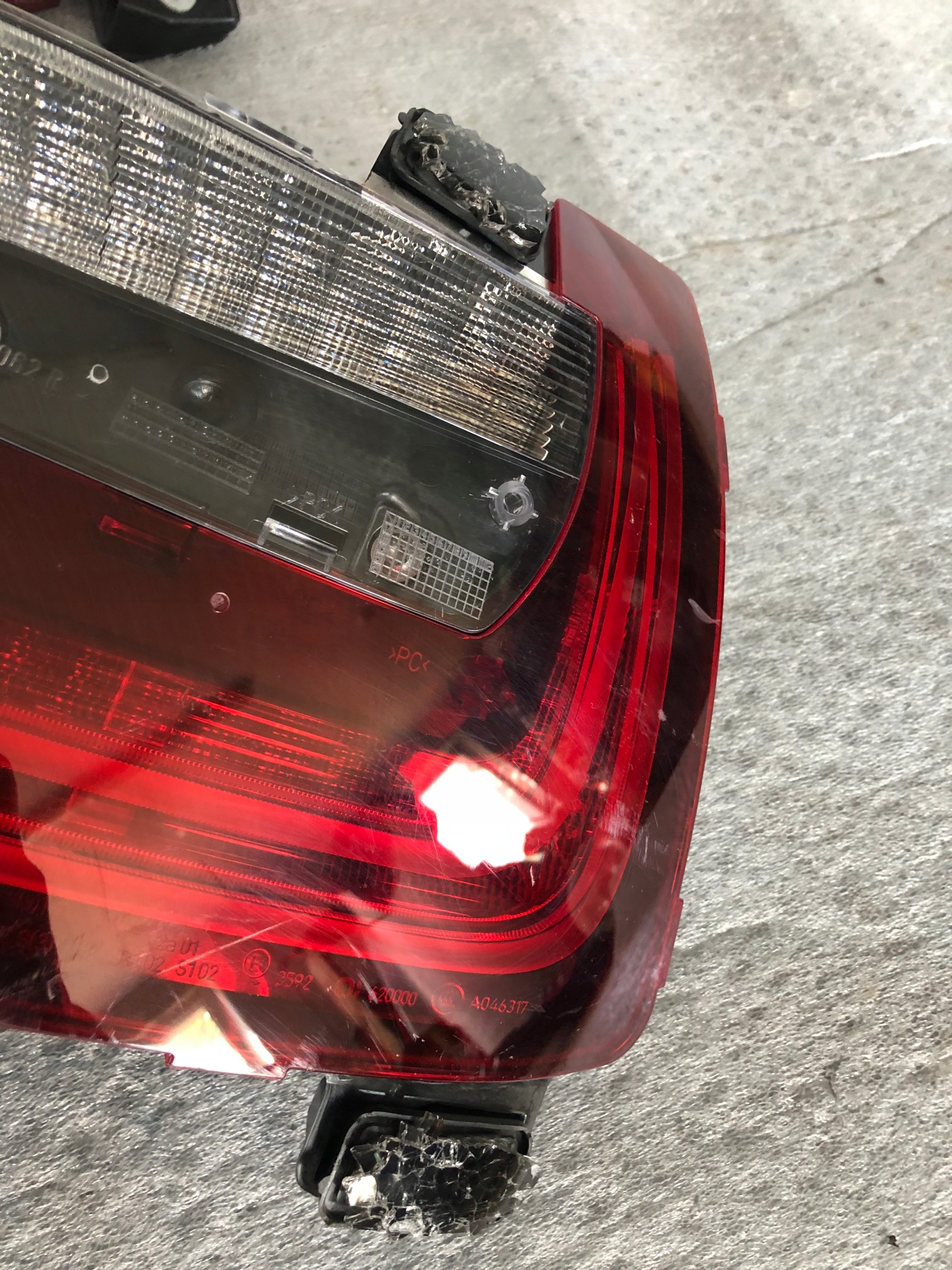 light rear part left right BMW i3 nr.00