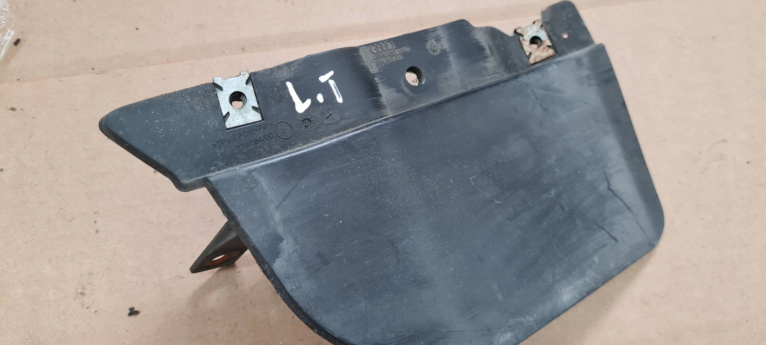 Q3 83A mudguard flap NADKOLA left rear part rear 83A853833