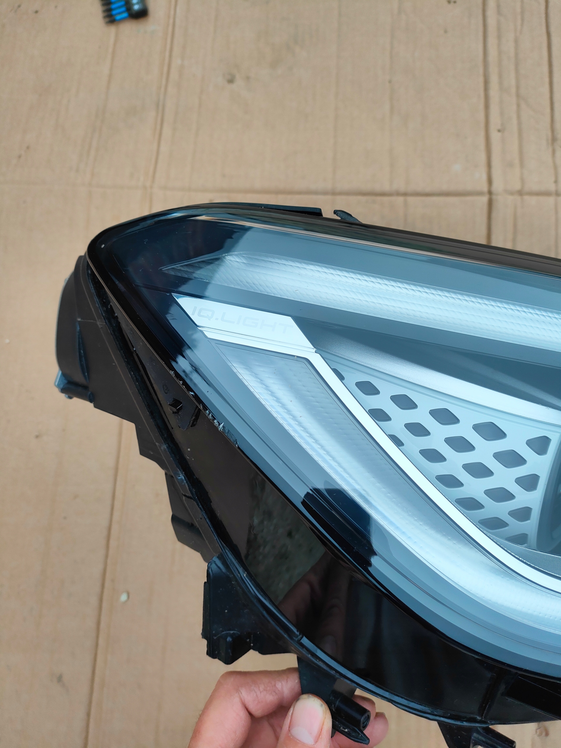light front front VOLKSWAGEN ID4 11B941036D