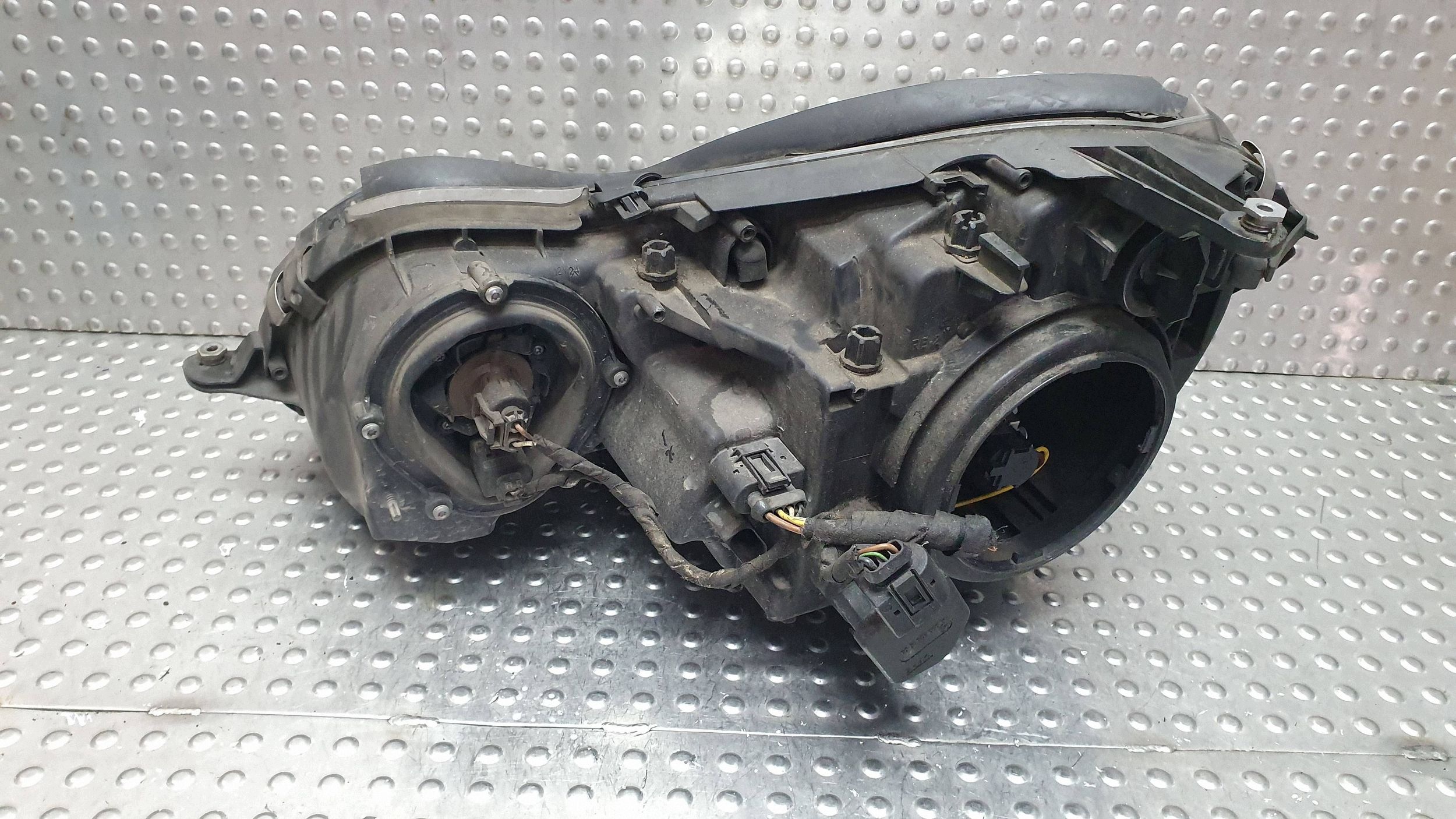 light REFLEKTOR right front MERCEDES W211 EUROPA