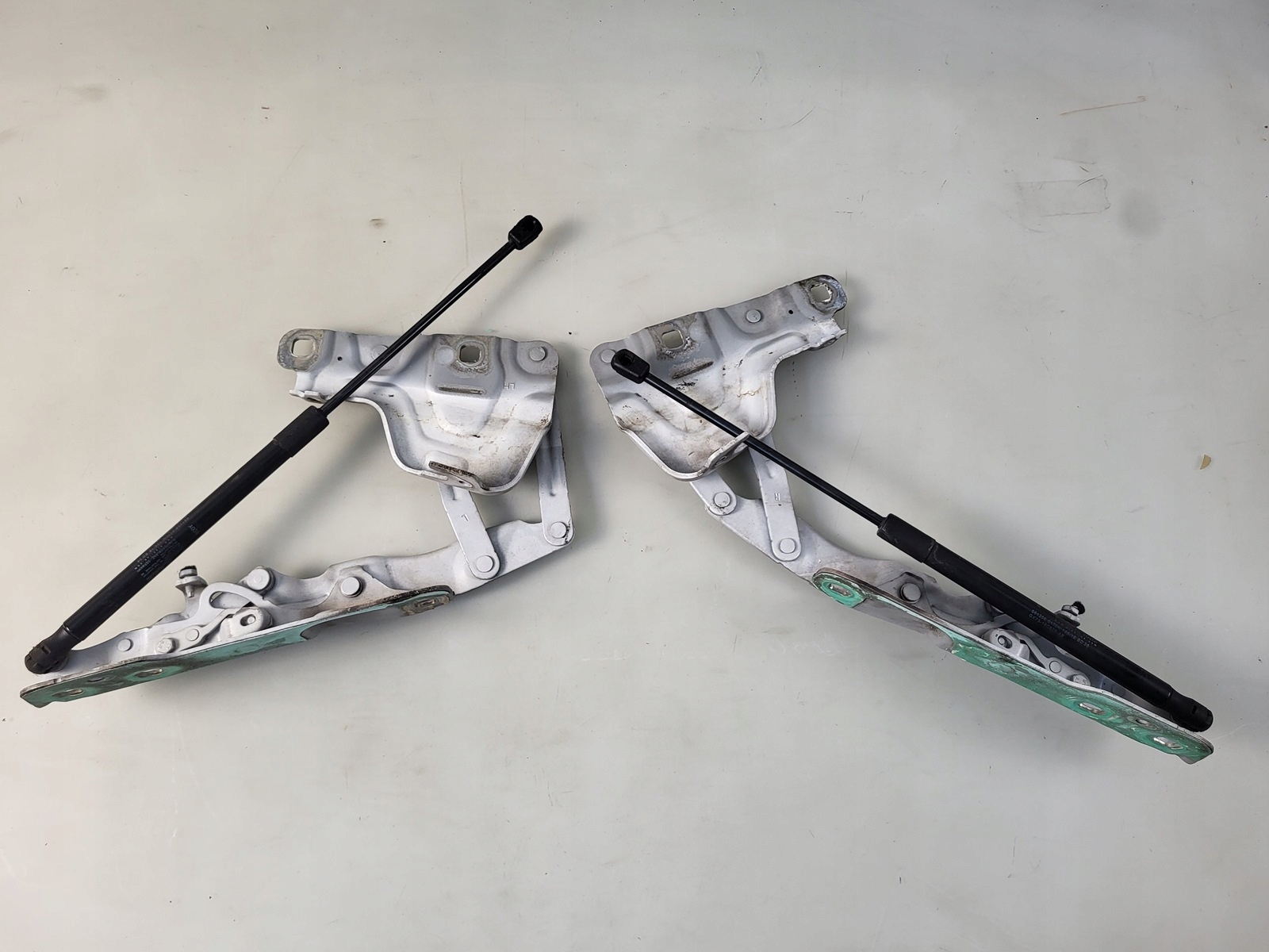 hinge bonnets damper hinges front LRC JAGUAR XF II X260 GX73-16800-AE