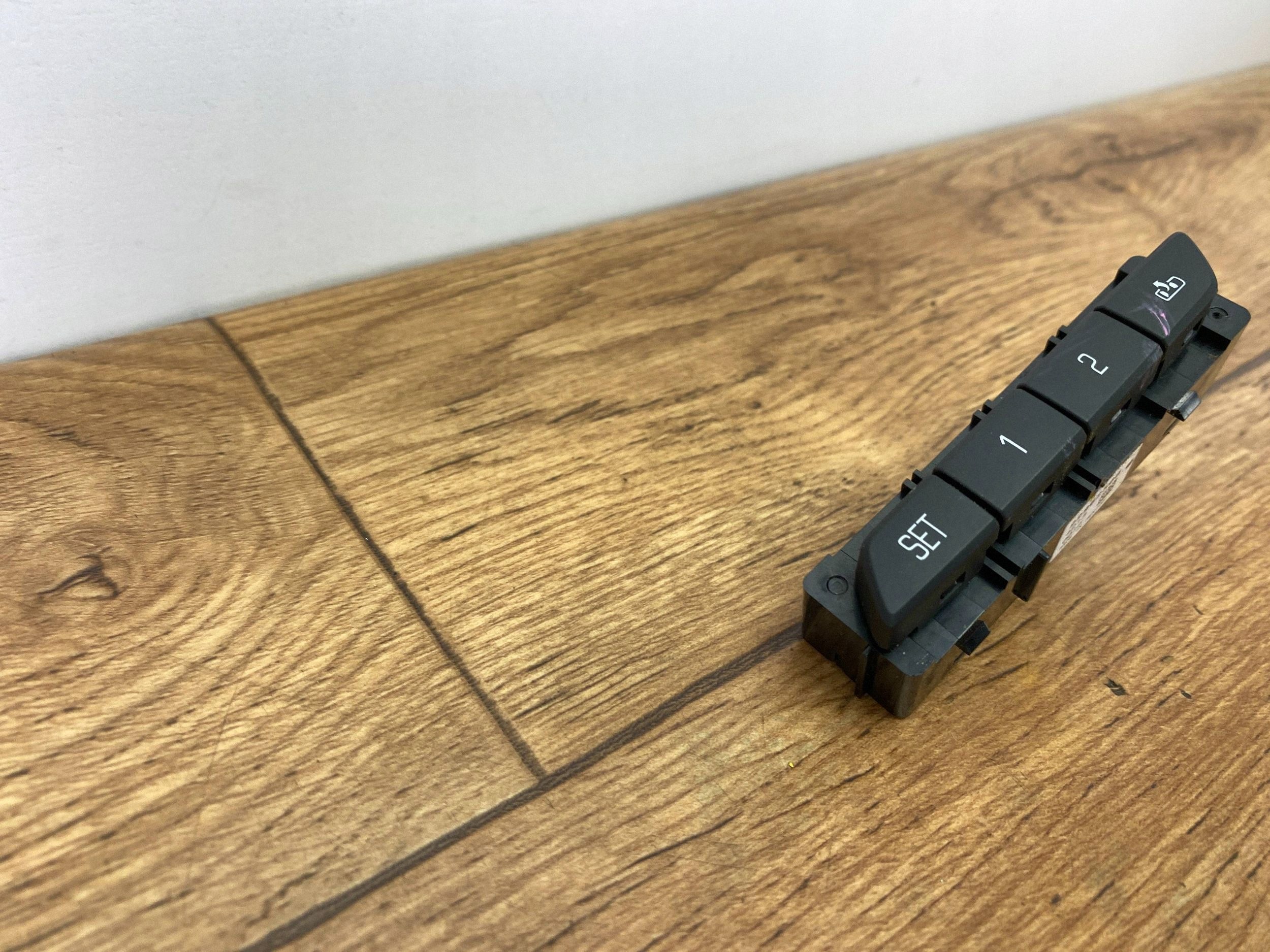 button pamieci seat Cadillac Escalade IV 2015+