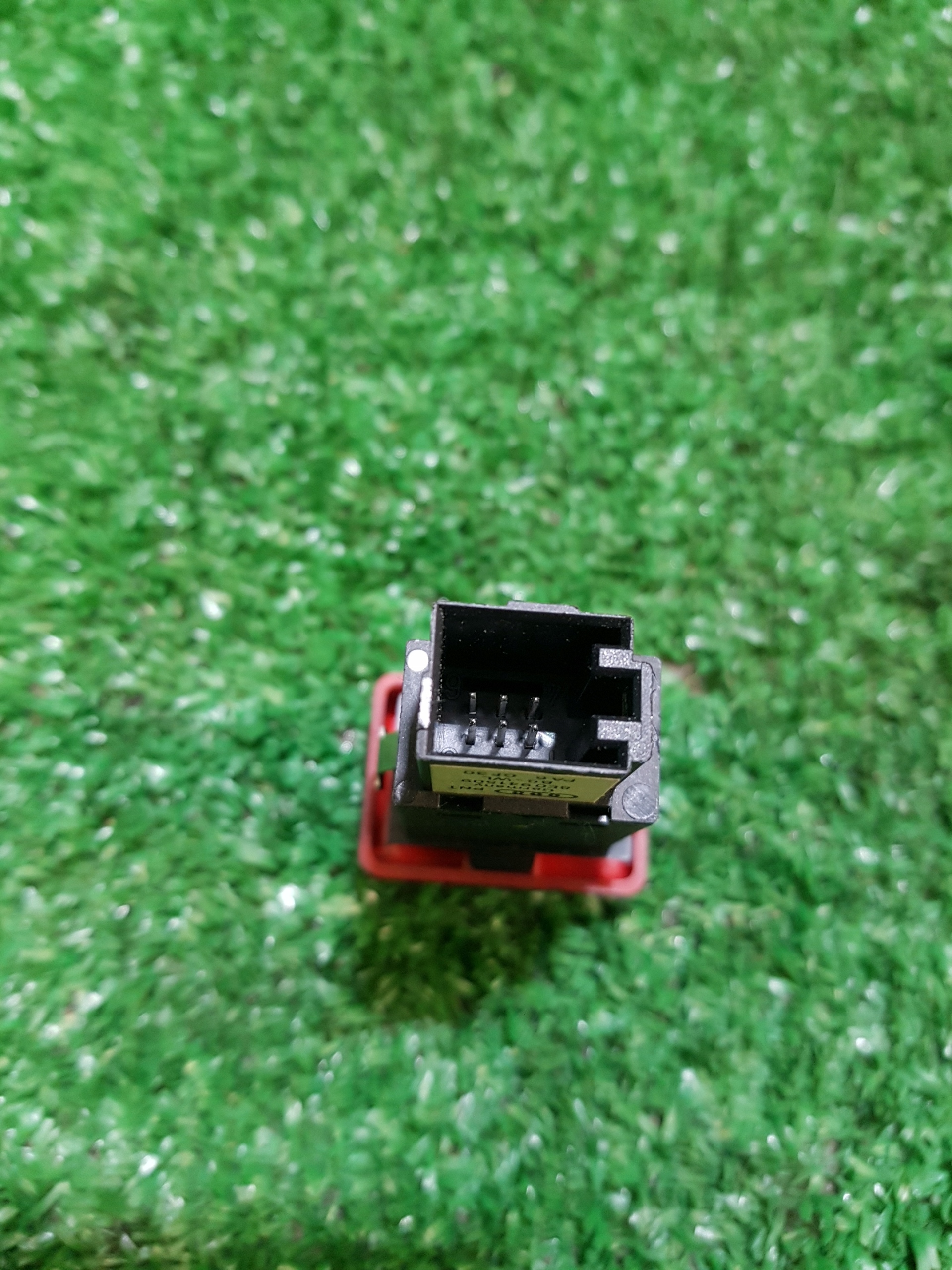 light switch of warning lights AUDI A4 B6 8E0941509