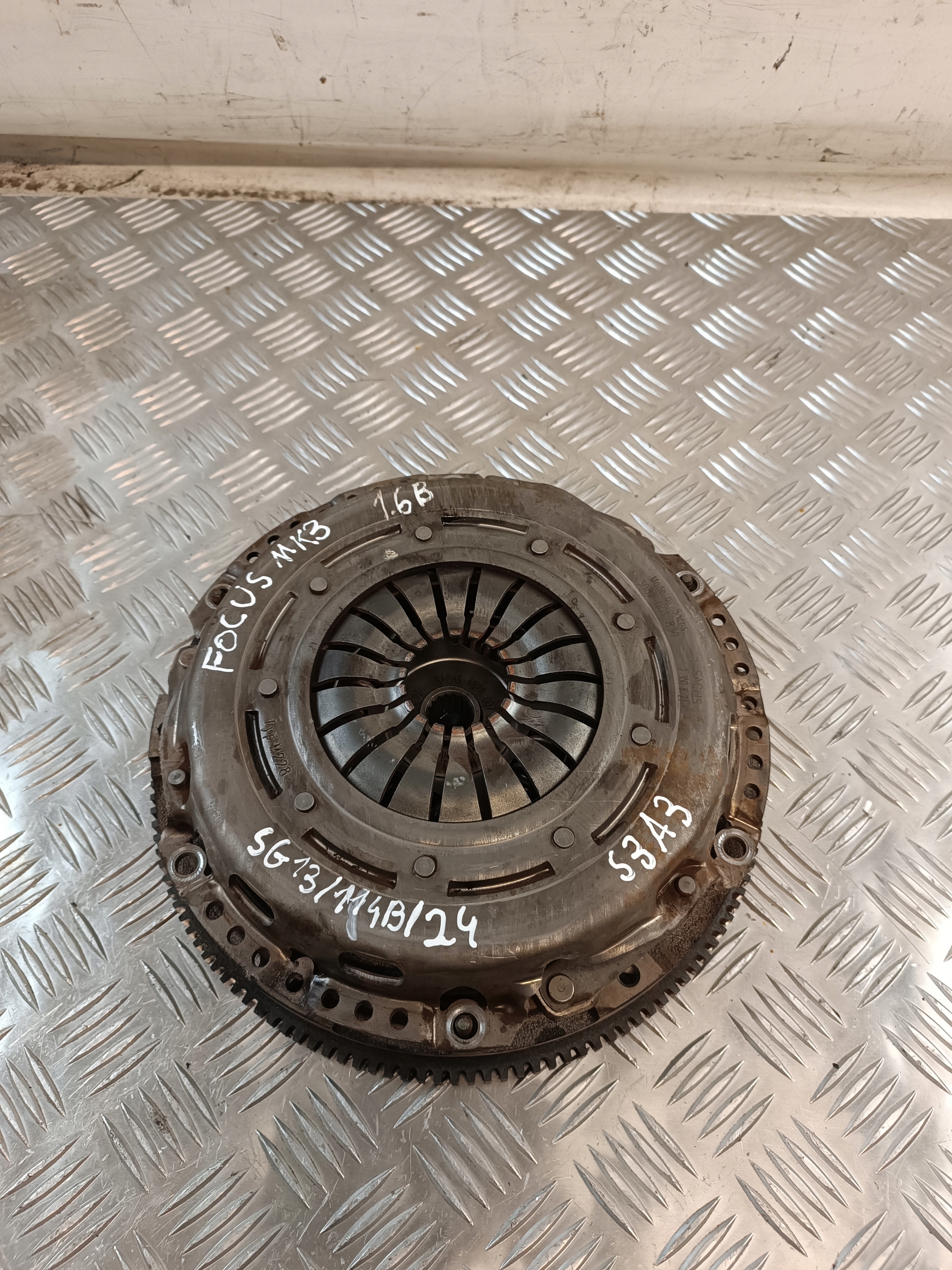 clutch complete wheel flywheel disc pressure plate FORD FOCUS MK3 1.6B