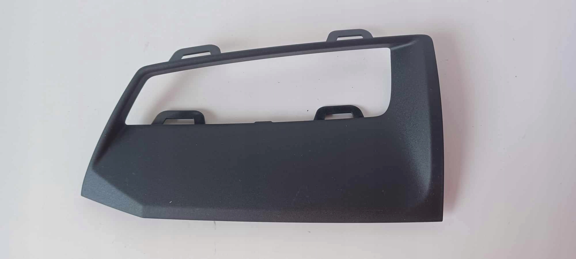 grid of a bumper front left AUDI Q7 4M 4M0807697L