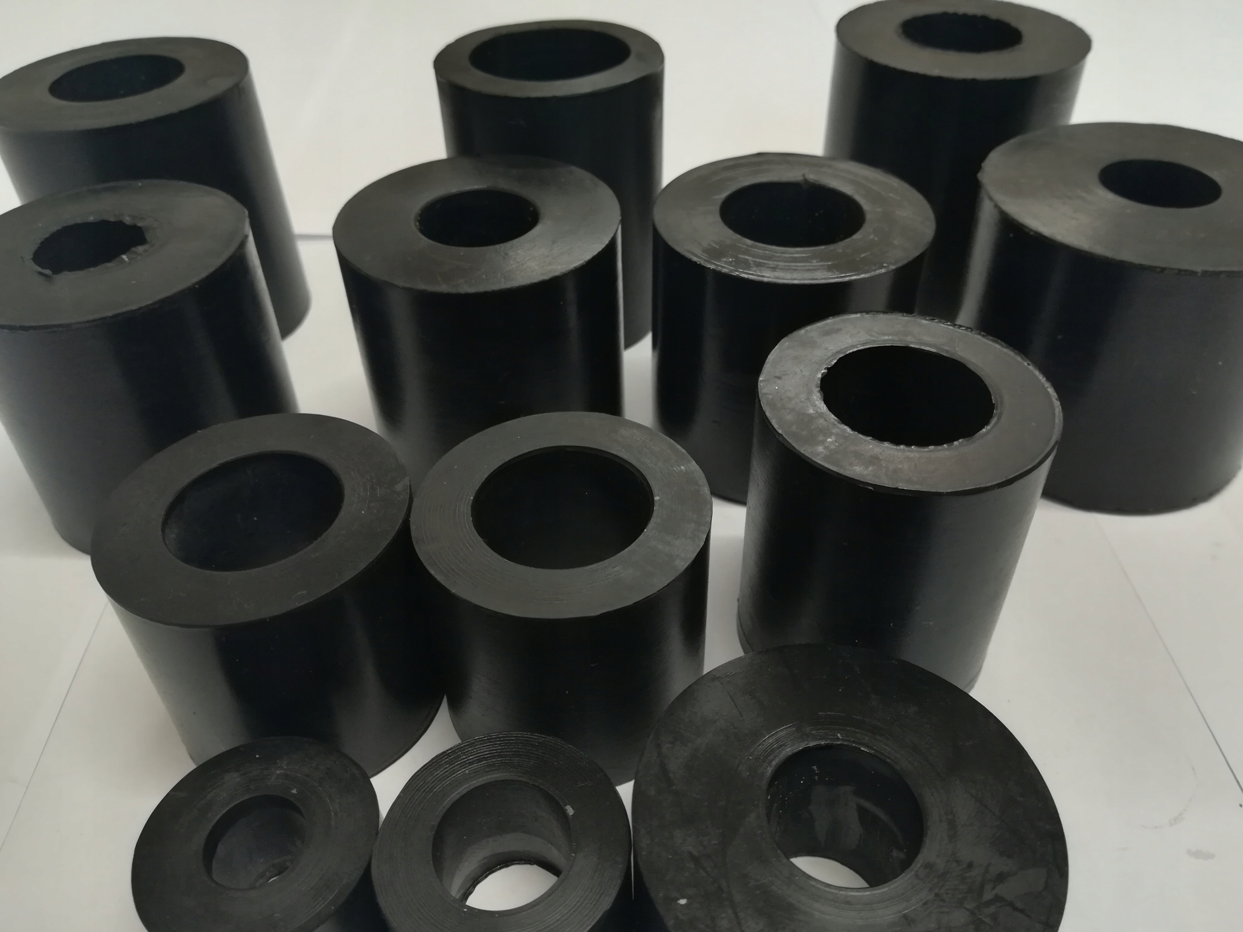 Купить САЙЛЕНТБЛОК / КОЛЬЦО РЕЗИНОВЫЙ 24X48X30 бу из Польши | Автобутик