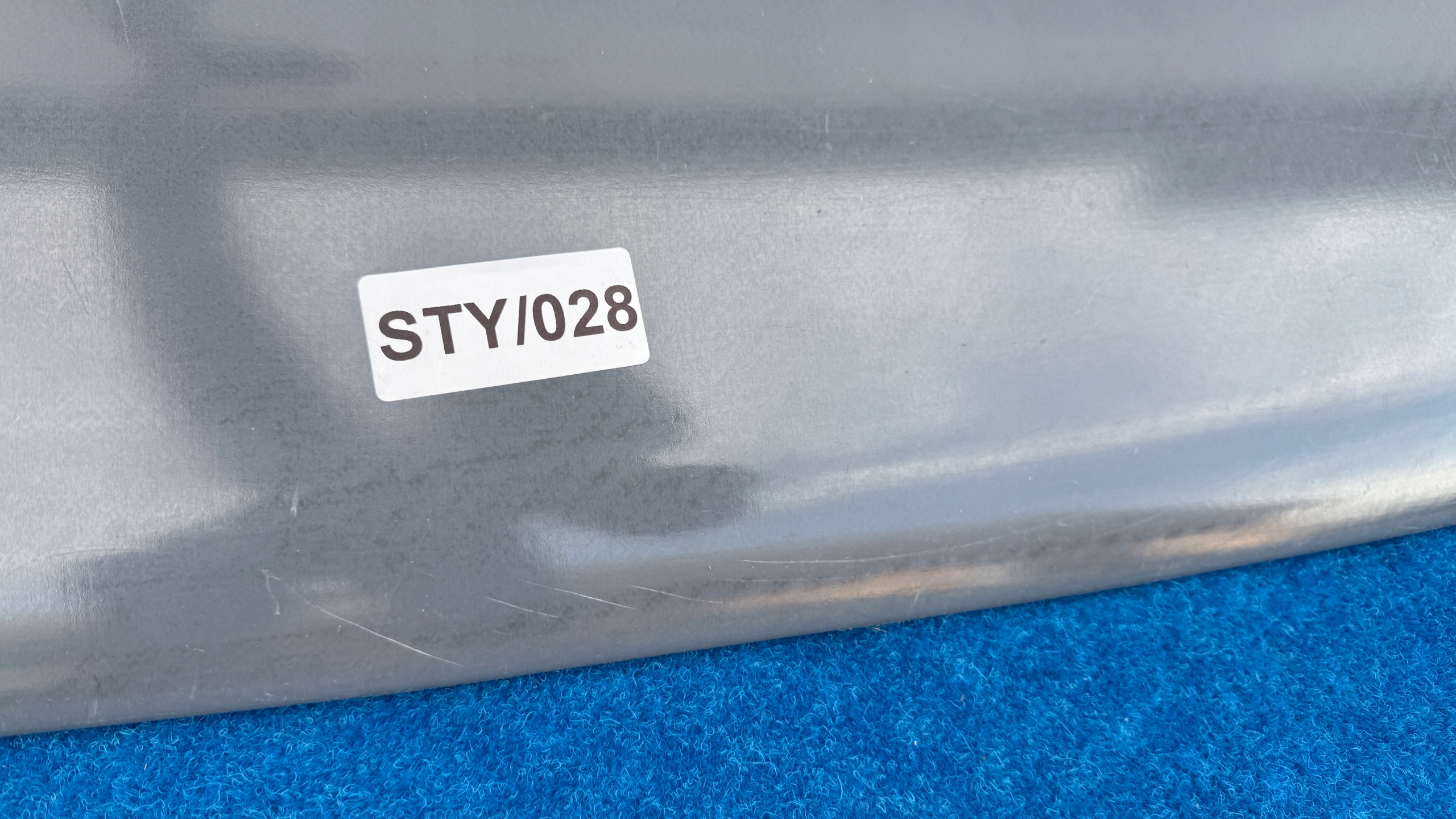SPOILER CARBON DKLADKA moulding FERRARI 890480 STY/028