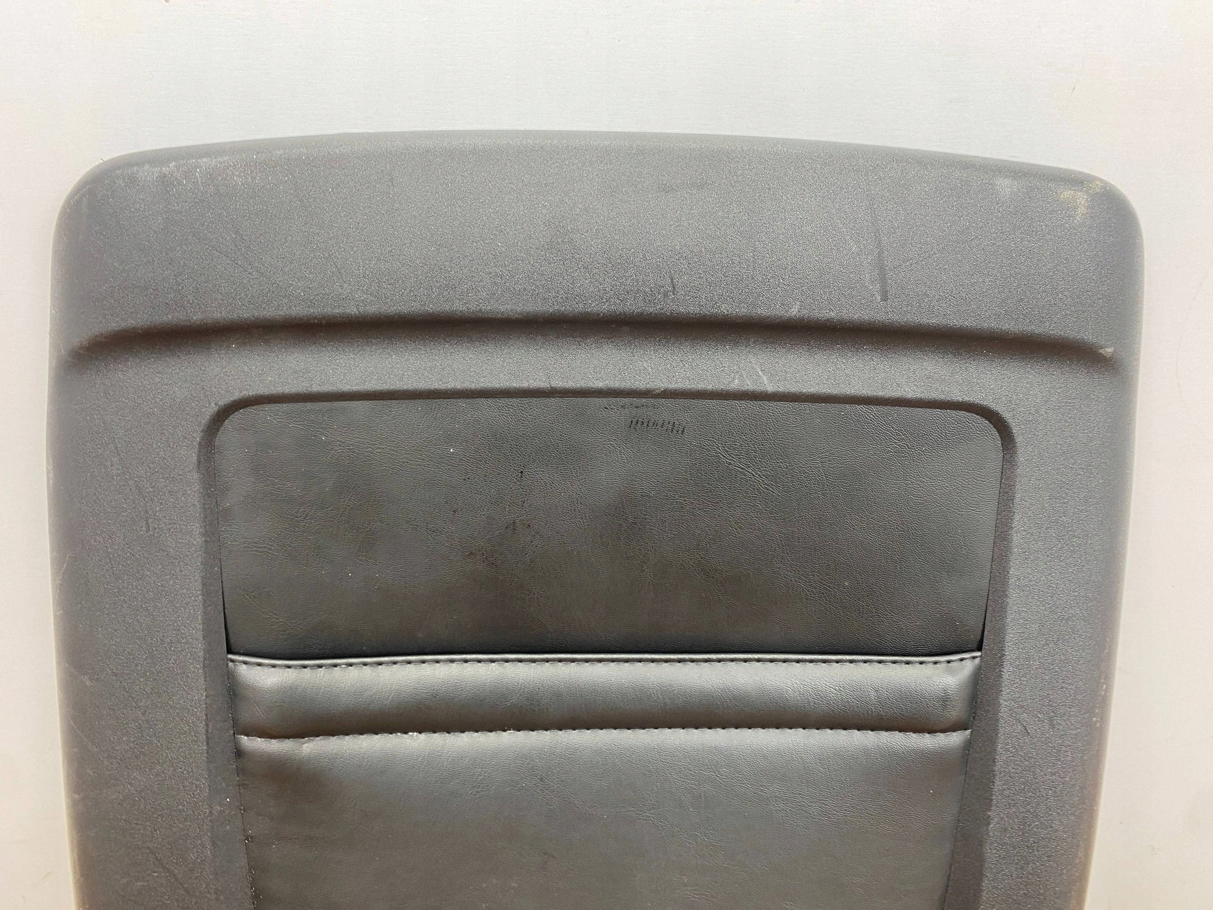 plastic panel cover seat of left driver´s Dodge Challenger 2015+