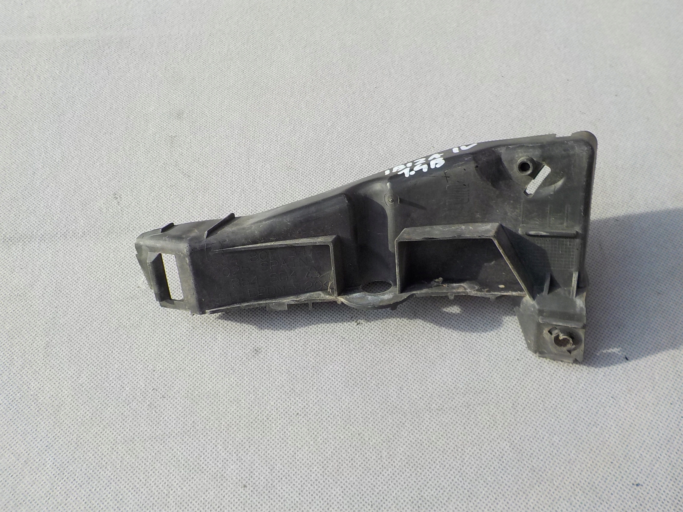 bumper bracket left rear part seat ibiza IV 6J4807347