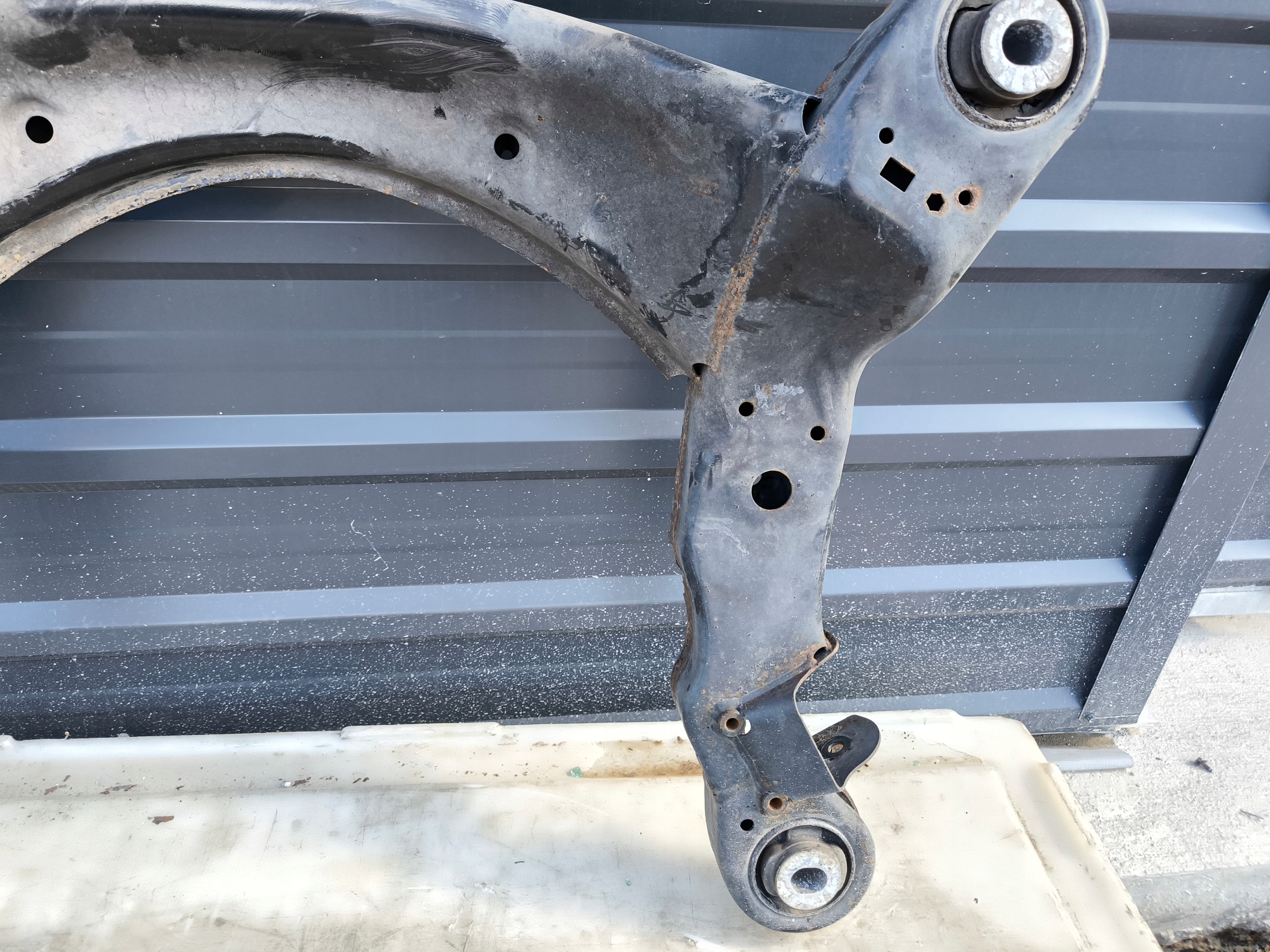 TRAWERS axle beam subframe front AUDI A6 C6 4F0399313L *3* original !!!