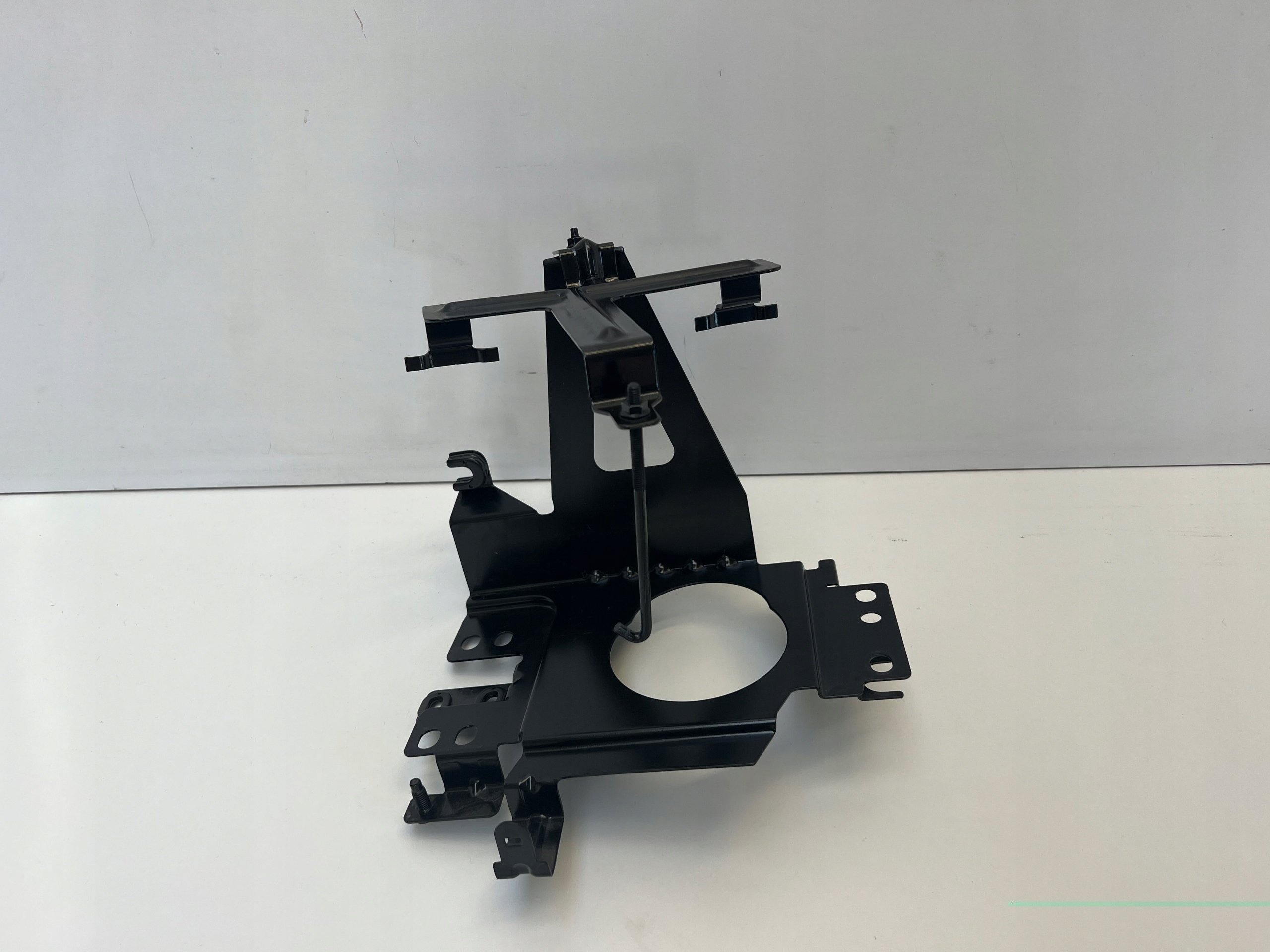 123451 - Qashqai III J12 2022 корпус акумулятора