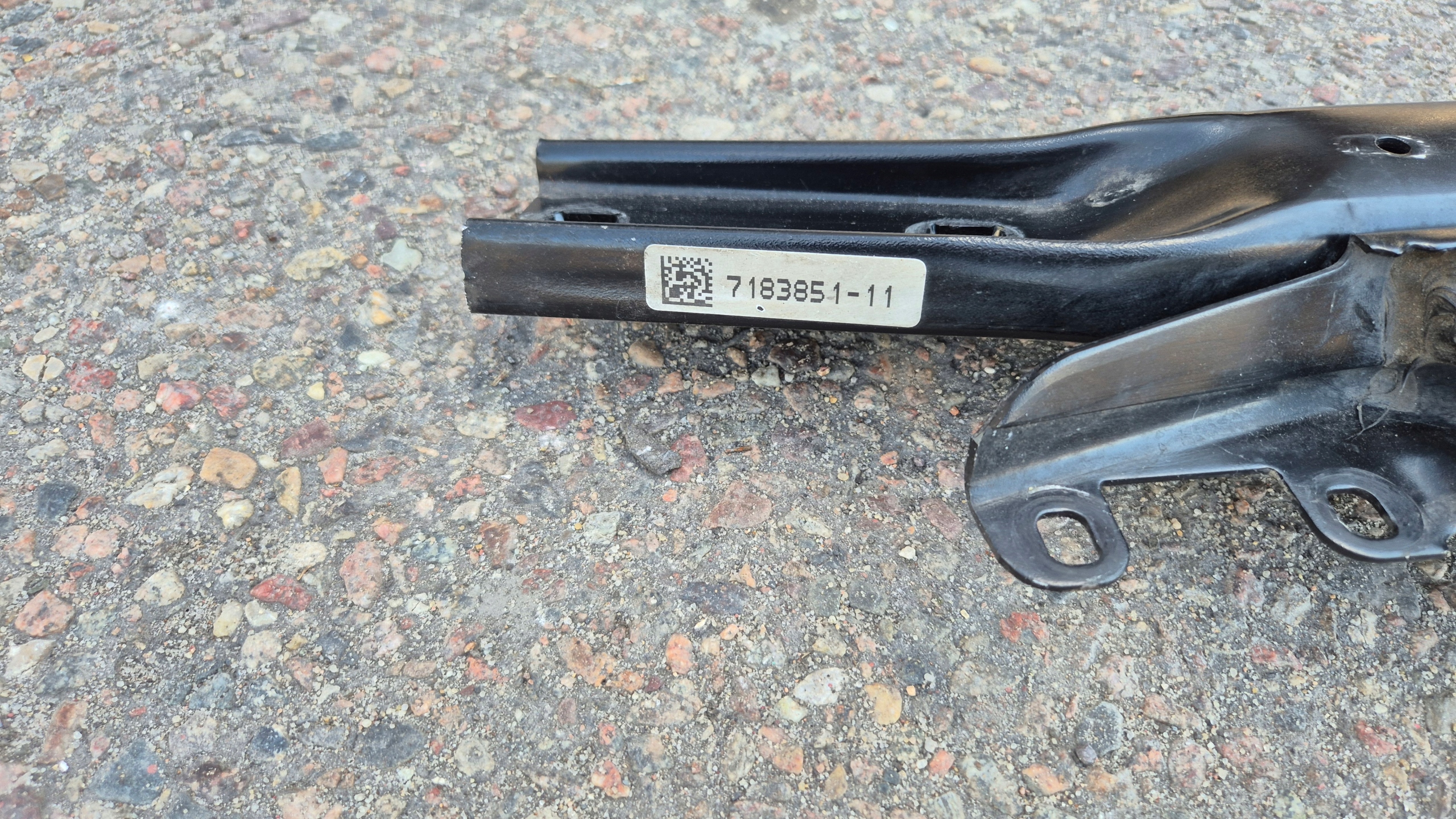 support panel for radiators pillar upper 7183851 BMW F01 F02