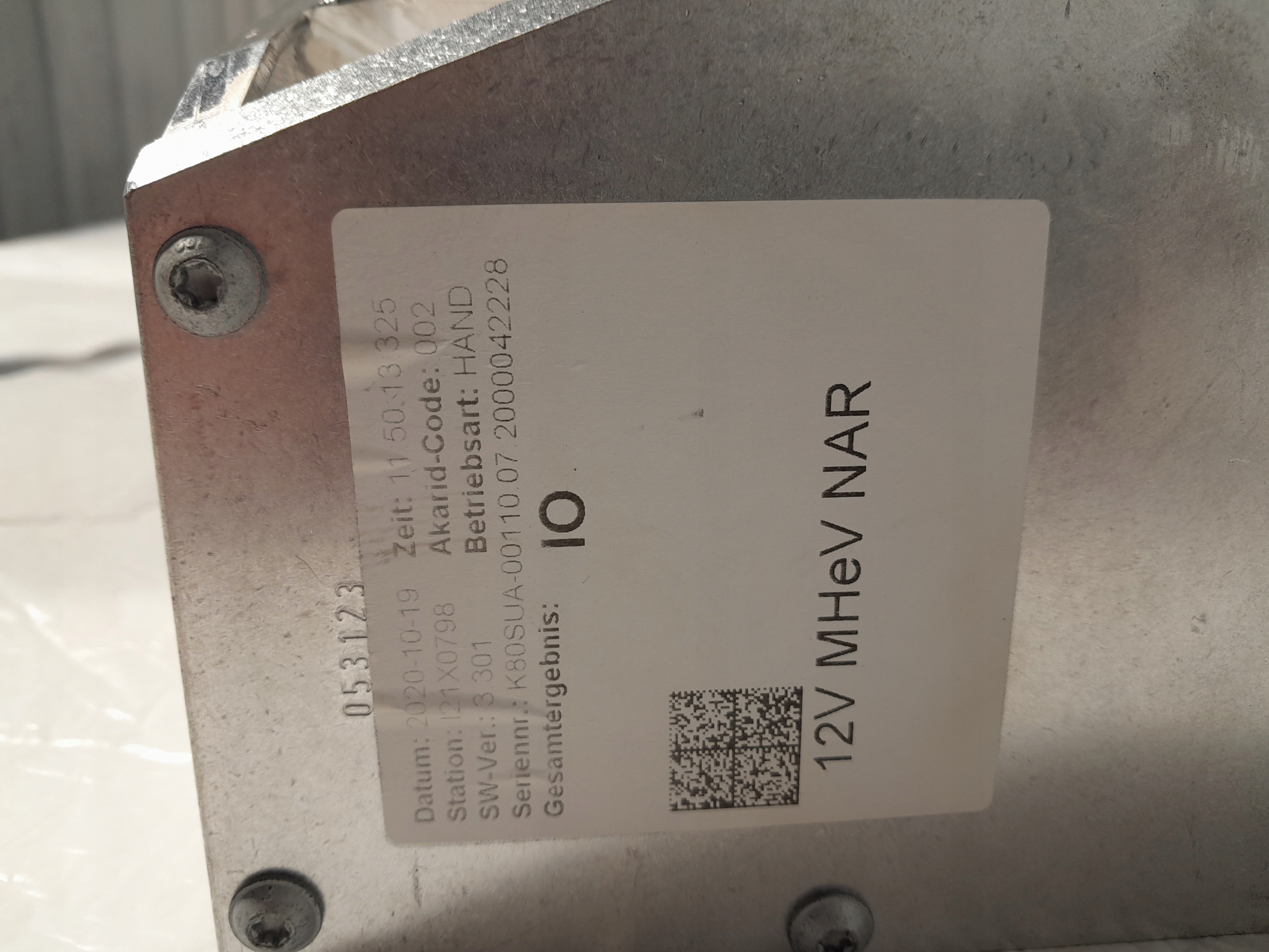 AUDI A4 B9 LIFT držák obal akumulátoru 8W0915172B