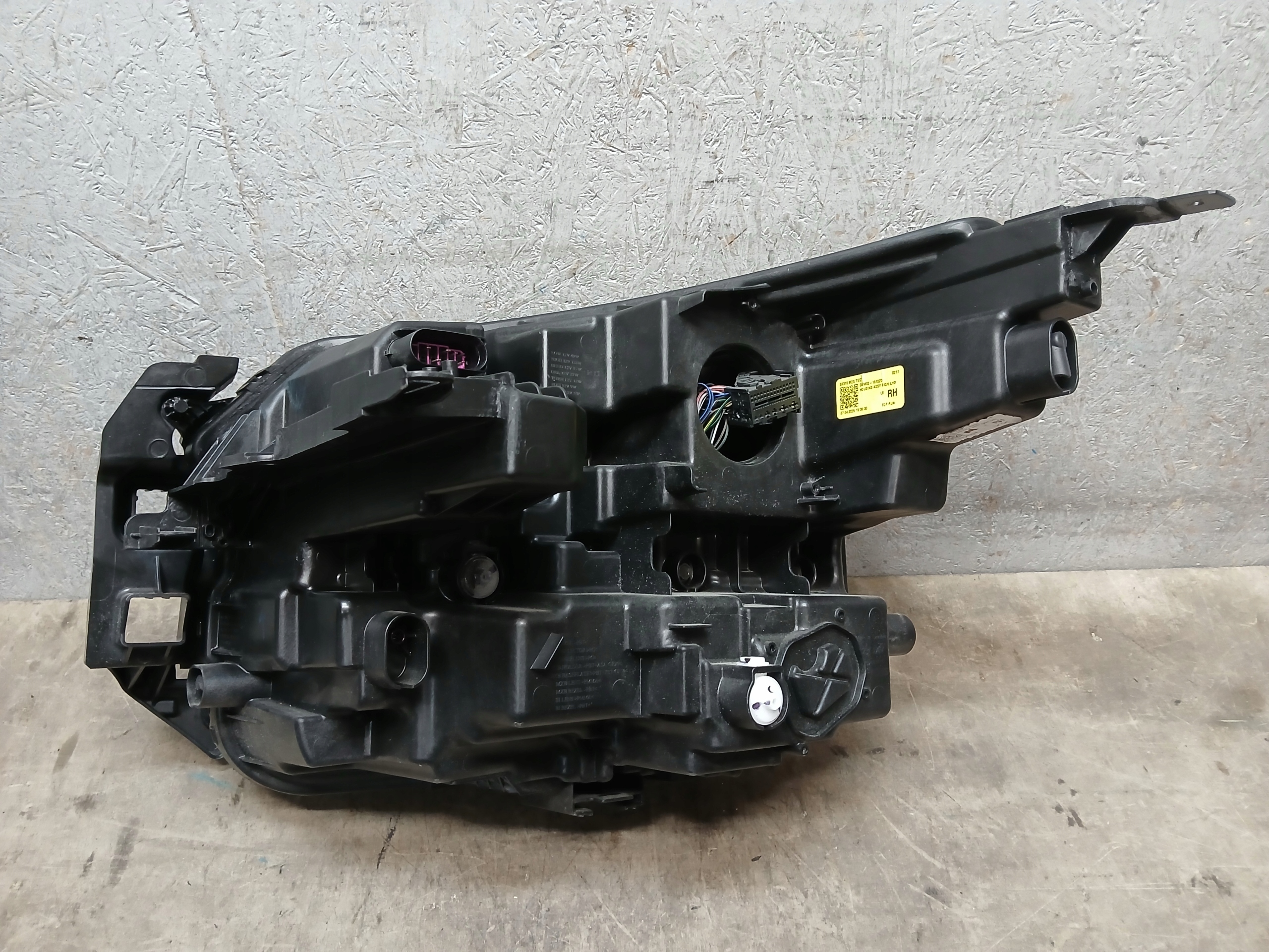 light front right SKODA ENYAQ LIFT FULL LED 5LB941036