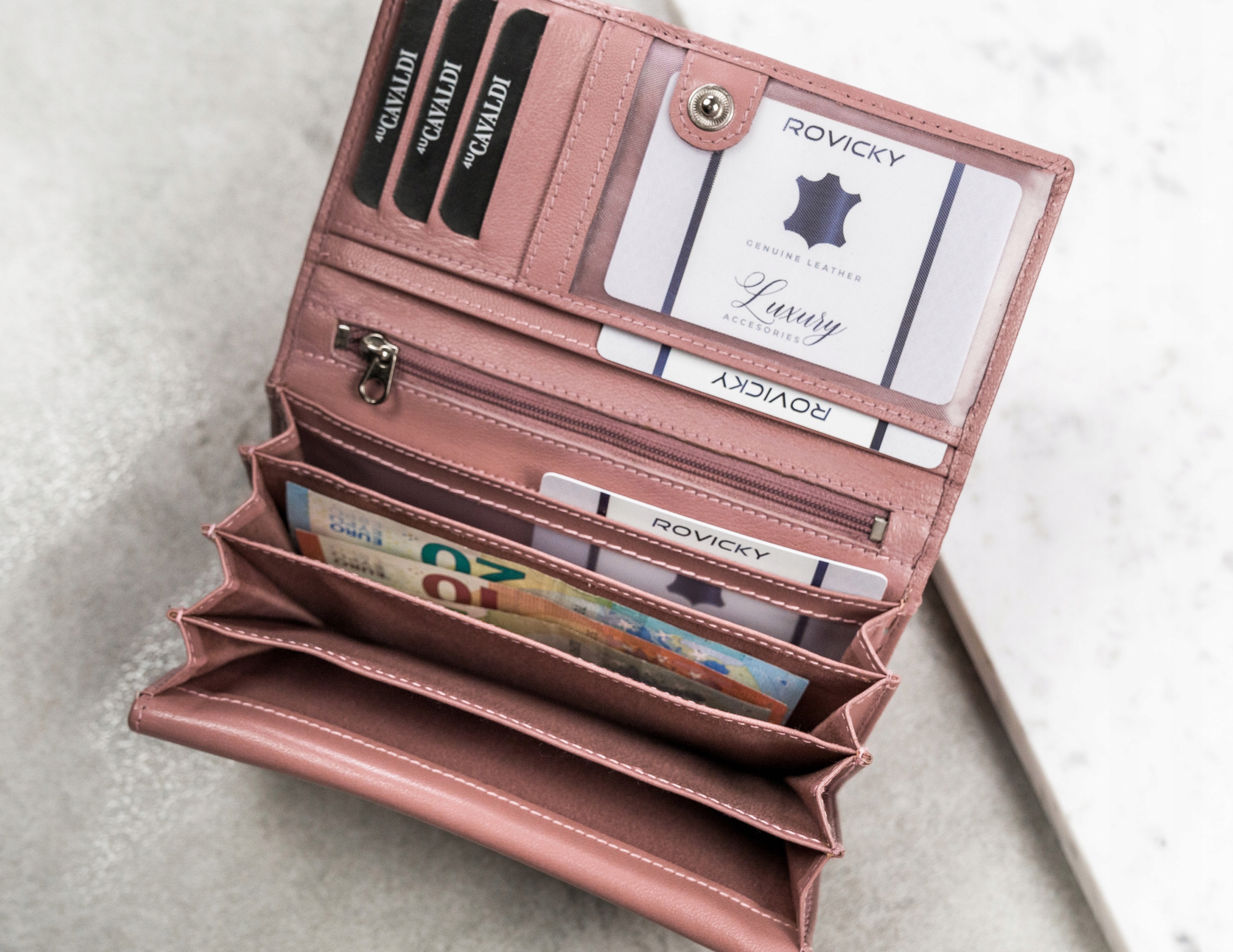 Cavaldi portfel damski z mocnej bydlęcej skóry pojemny solidny RFID Wzór dominujący bez wzoru