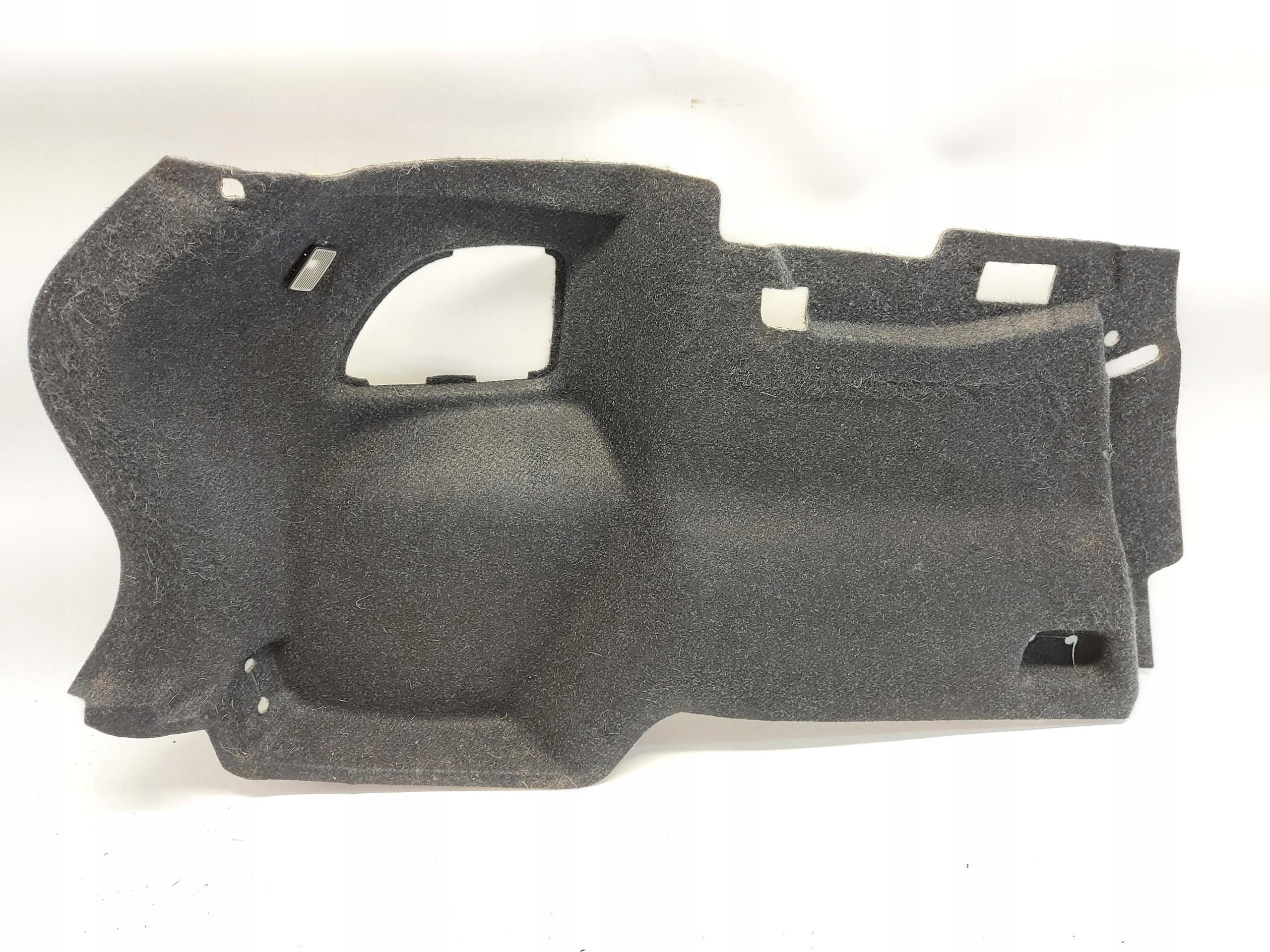 VOLVO XC40 D3 boot upholstery rear part left 31440891