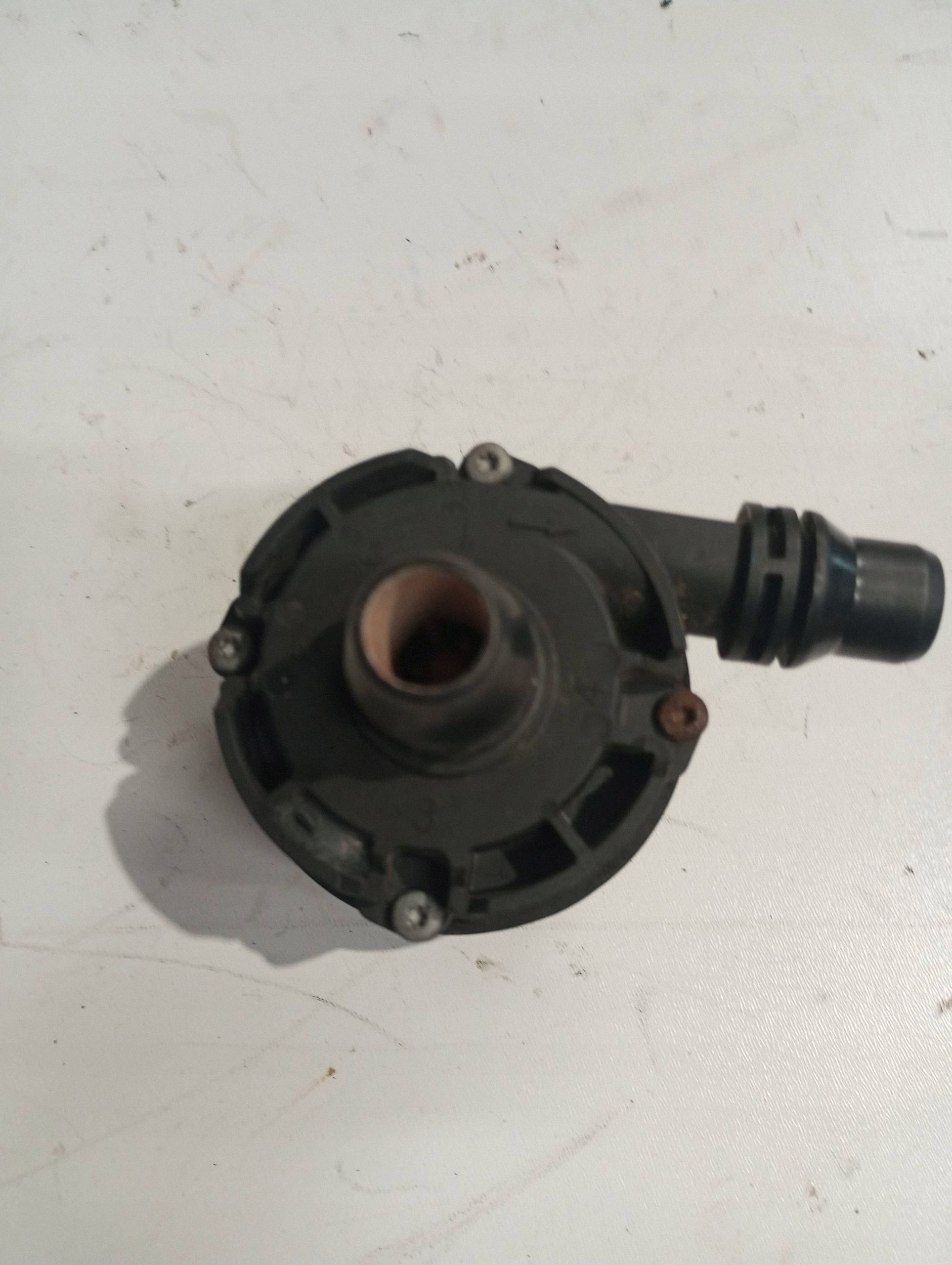 supplementary water pump MERCEDES A0005004386
