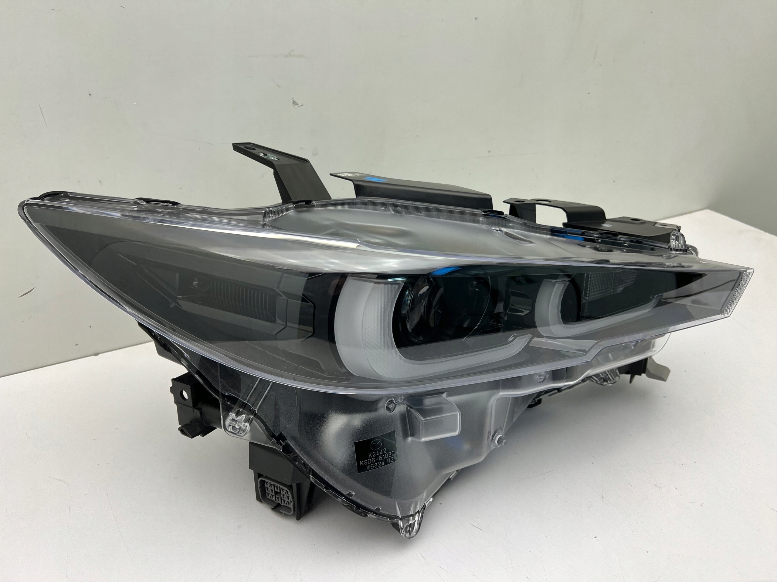 MAZDA CX-5 II LIFT LAMPA PRZEDNIA PRAWA FULL LED N 2021- Producent części Mazda OE