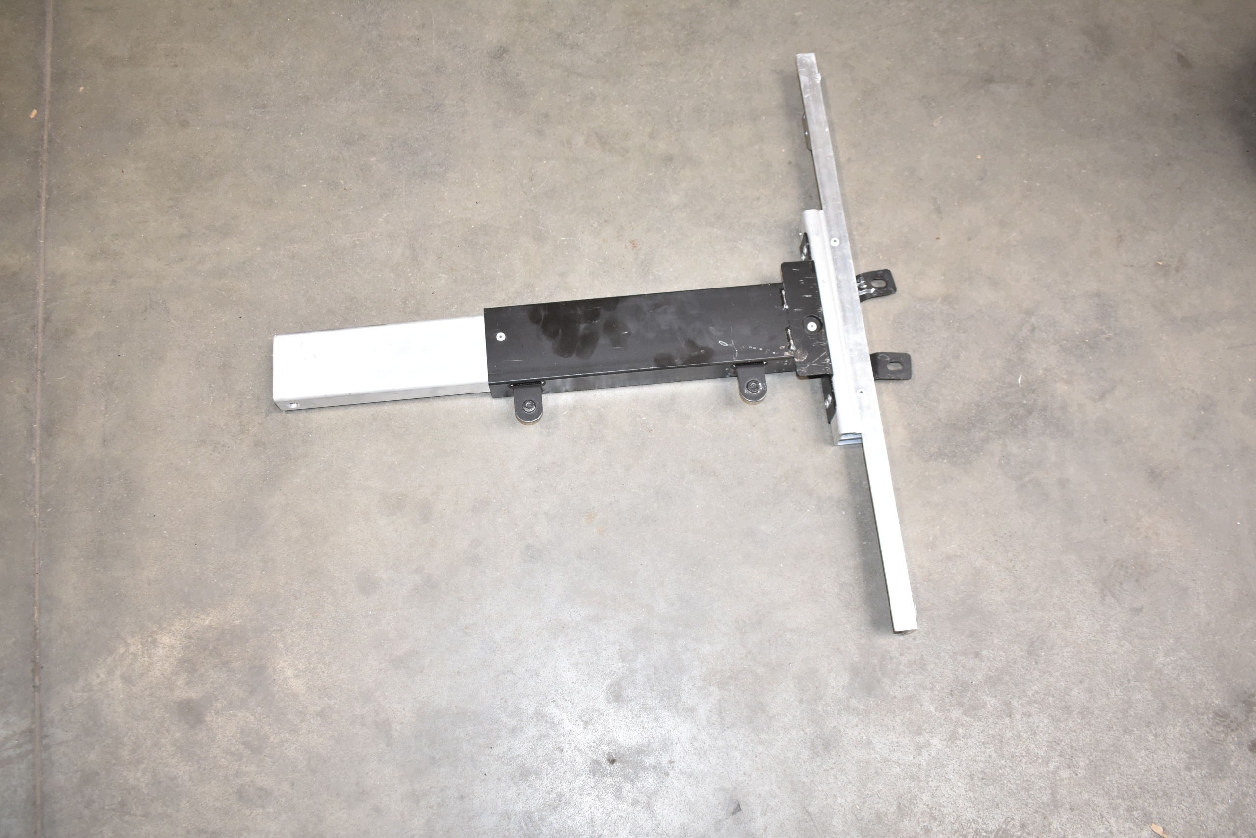IDEALNY support sider pillar MERCEDES W206 C63 1