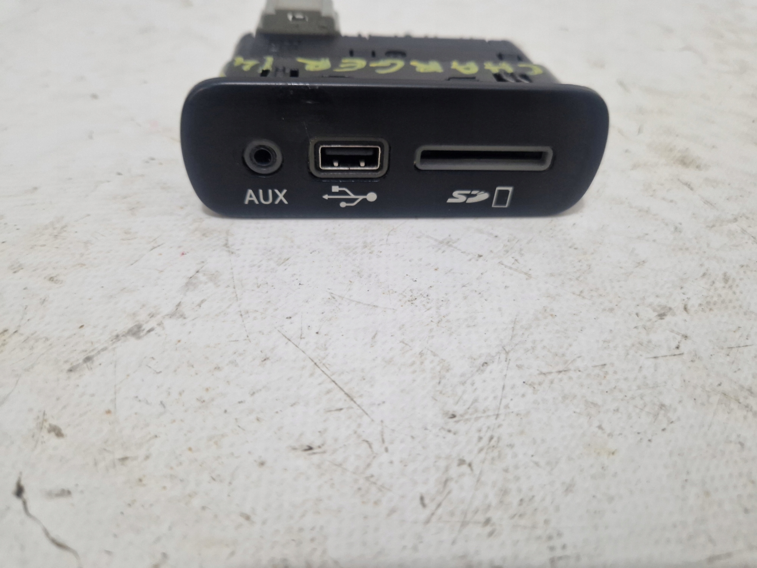 DODGE CHARGER 2019- adapter PORT USB AUX SD 68206384AC